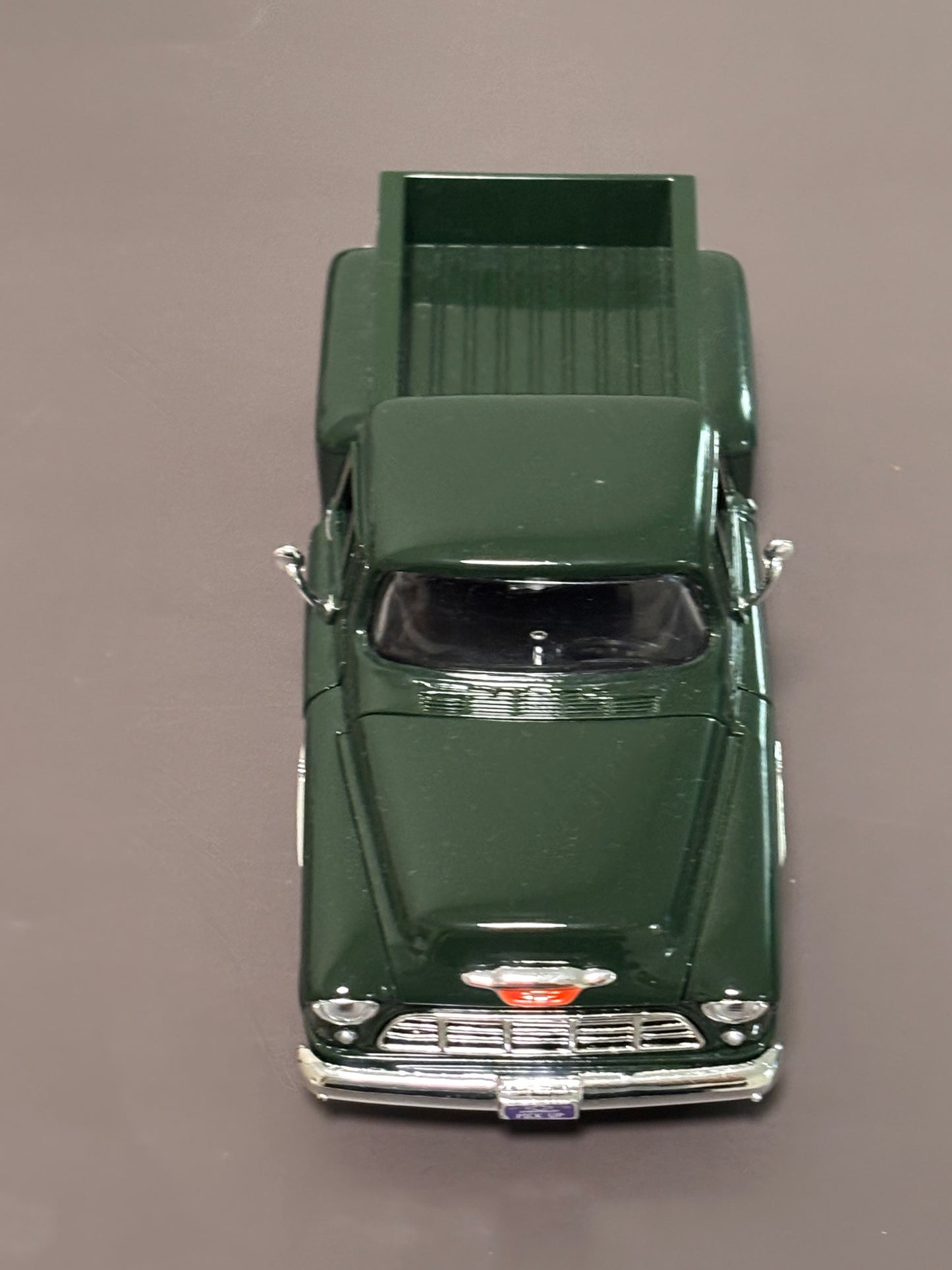 Motor Max 1955 Chevrolet Pickup 1:24 Diecast Dark Green No. 68064 With Tow Hook