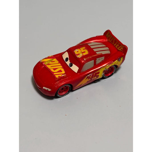Disney Pixar Cars Lightning McQueen Rust Eze 95 Red Gold Shiny 2016 Mattel