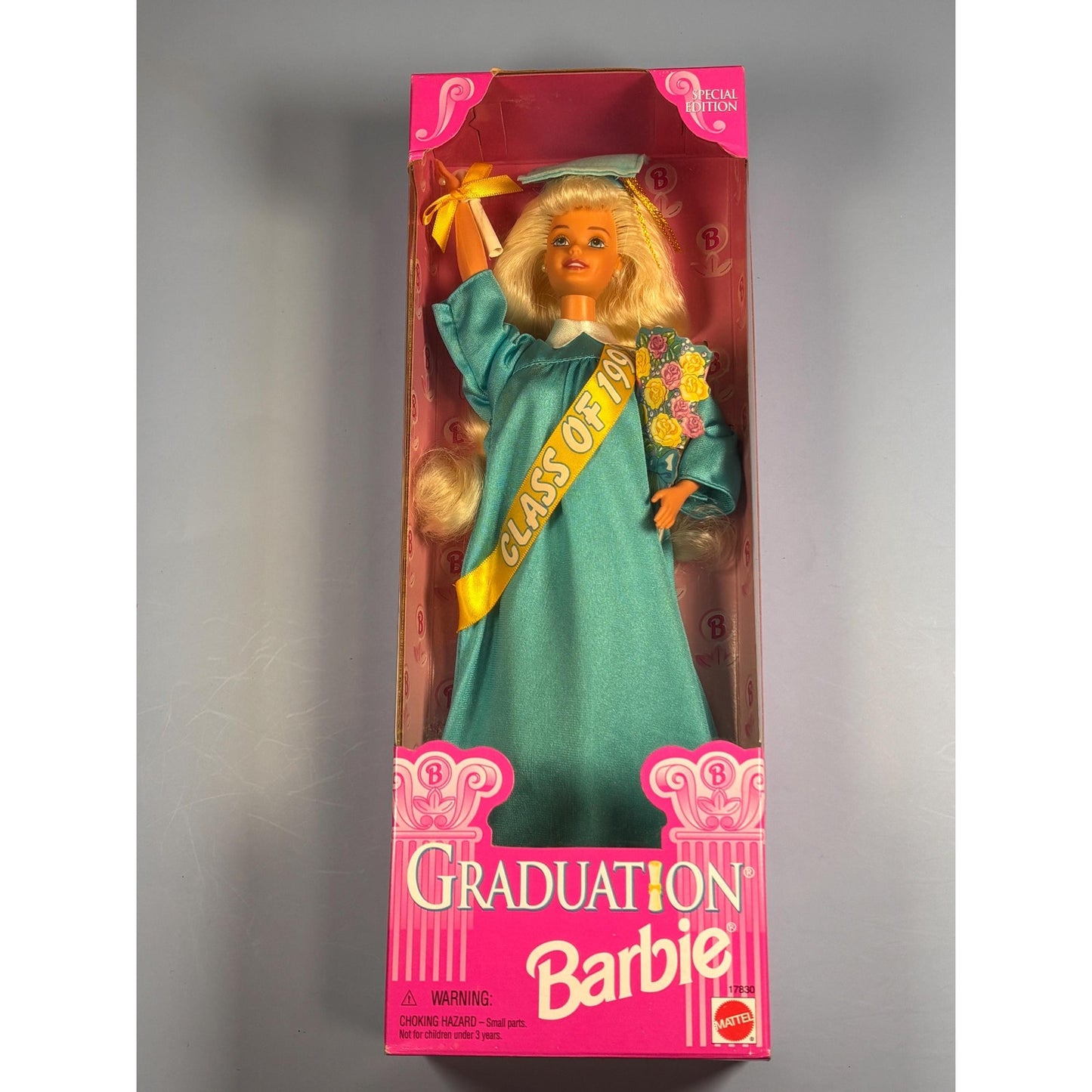 VTG 1997 Class Of 1998 Graduation Barbie Doll w/Turquoise Robe #17830- New