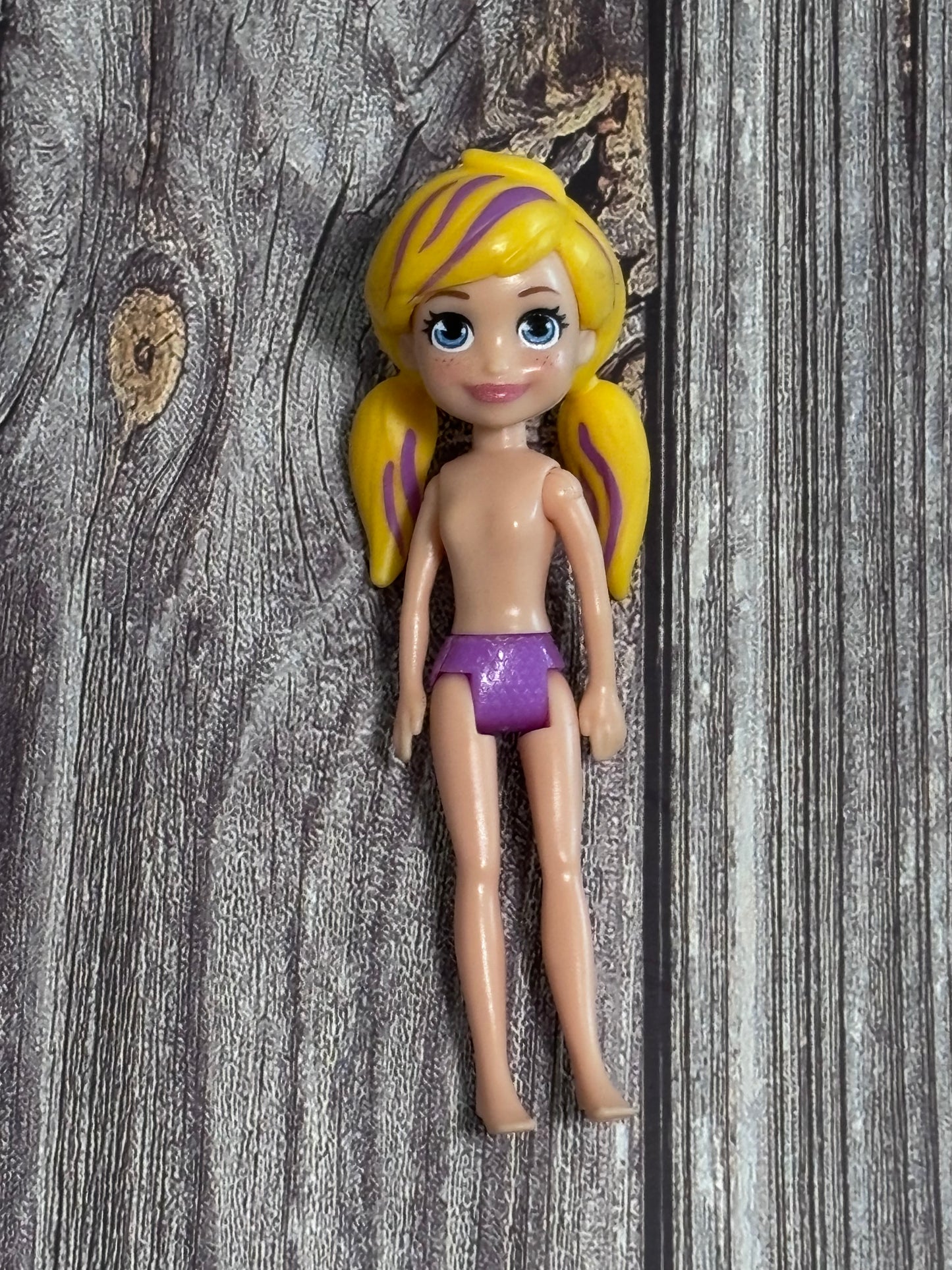 Polly Pocket Doll Blonde Hair Purple Highlights Blue Eyes 4”