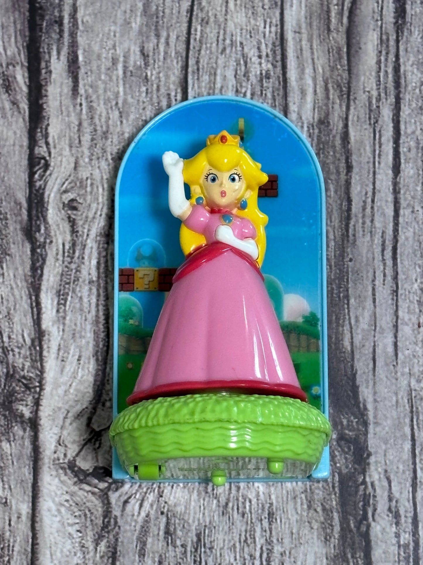 2018 Nintendo McDonald's Super Mario Brothers Princess Peach Action Figure 3.5”