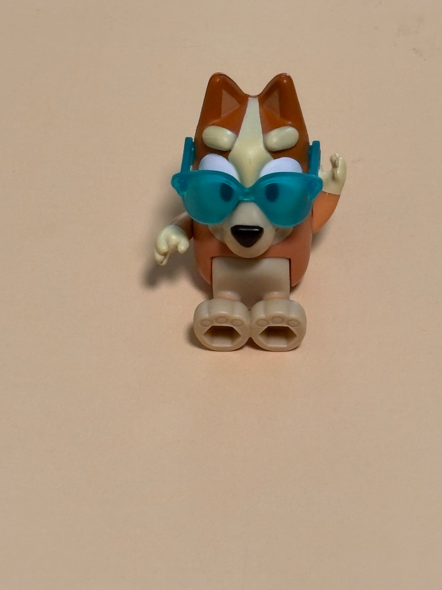 Bluey Bingo Sister Figure Green Sunglasses from Airplane Plane Set Family