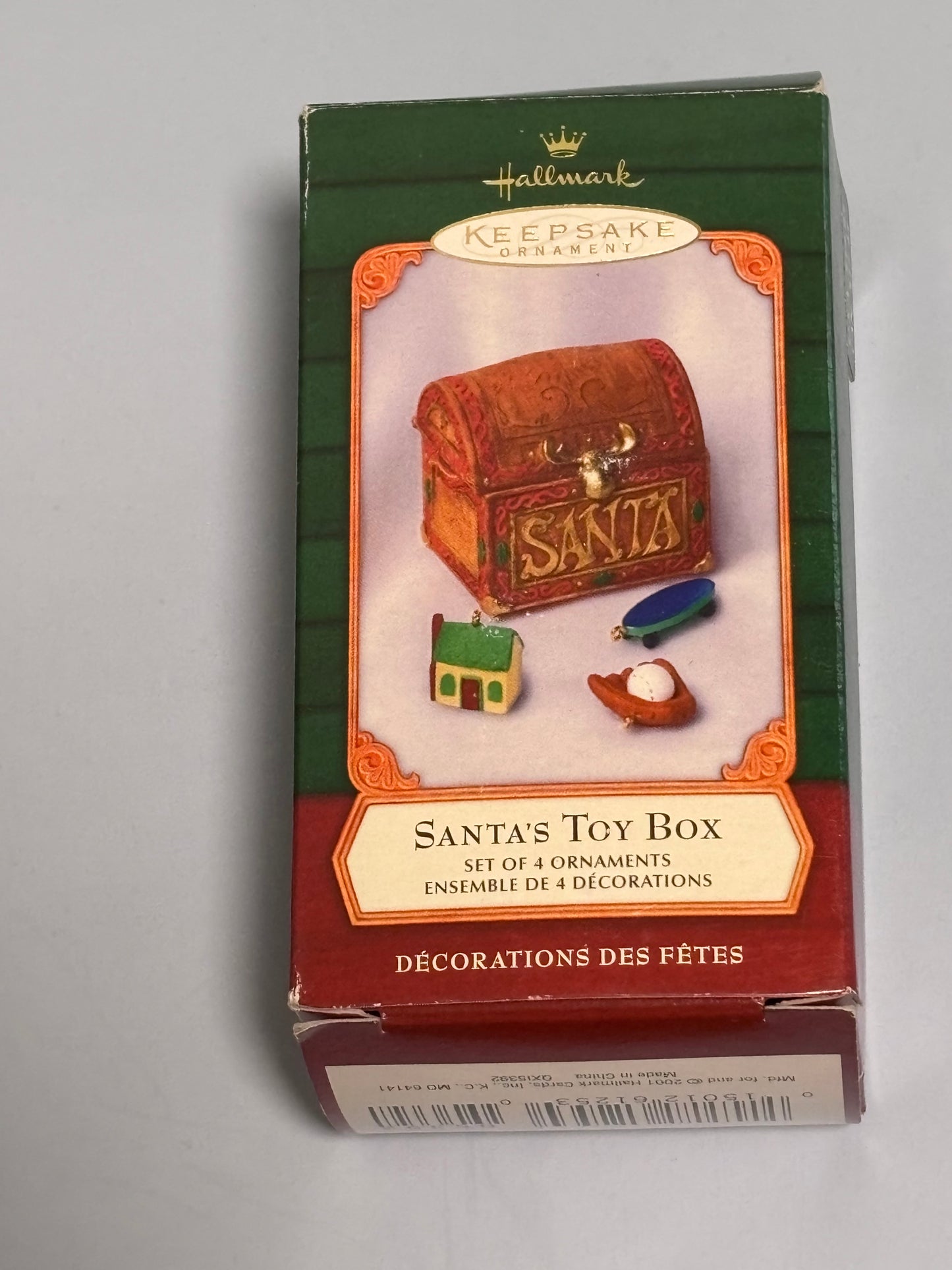 2001 Hallmark Keepsake Santa's Toy Box w/3 Miniatiure Ornaments - New