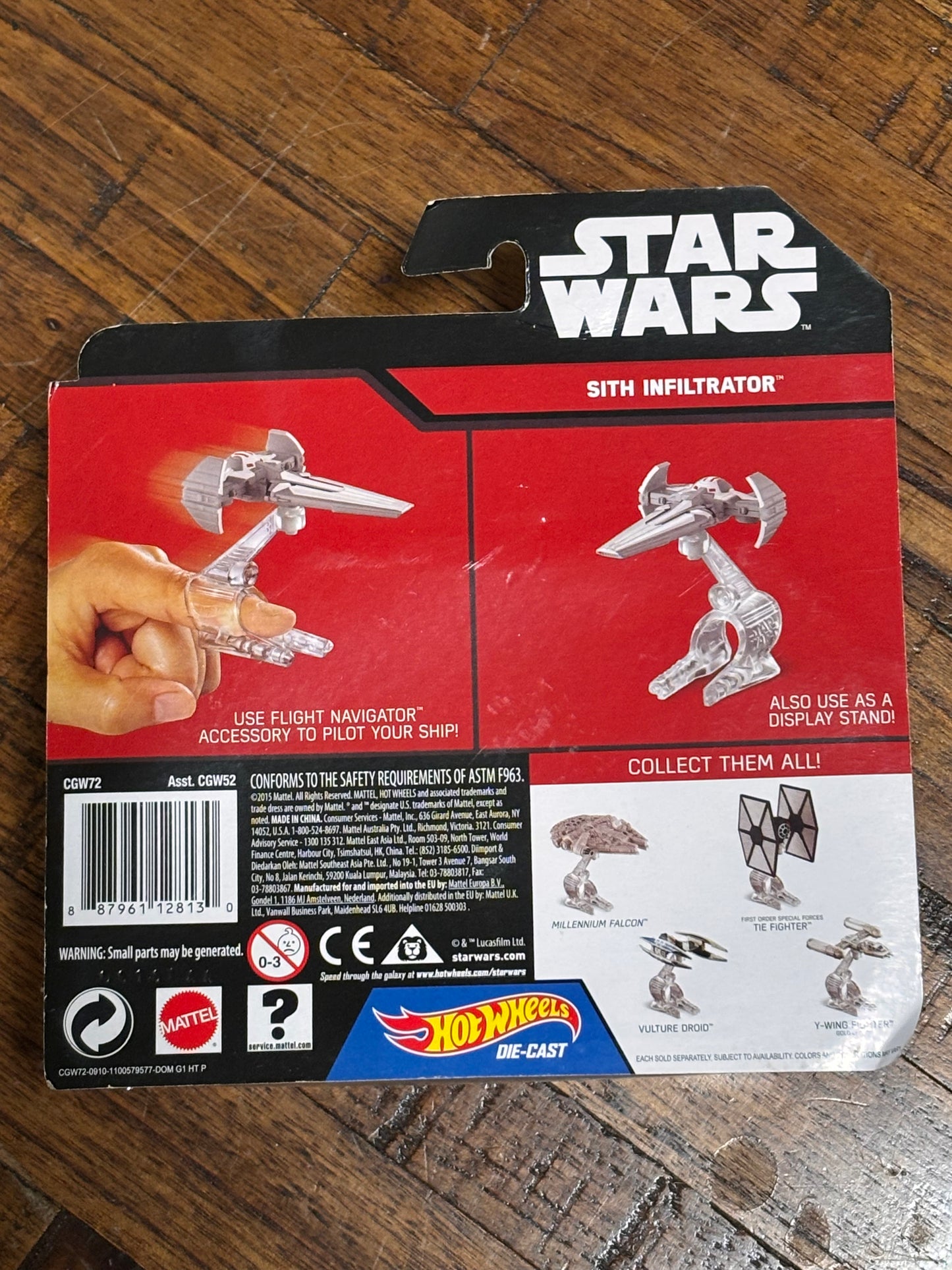 Disney Hot Wheels Mattel Star Wars with Flight Navigator 2014 Sith Infiltrator Starfighter Die Cast New