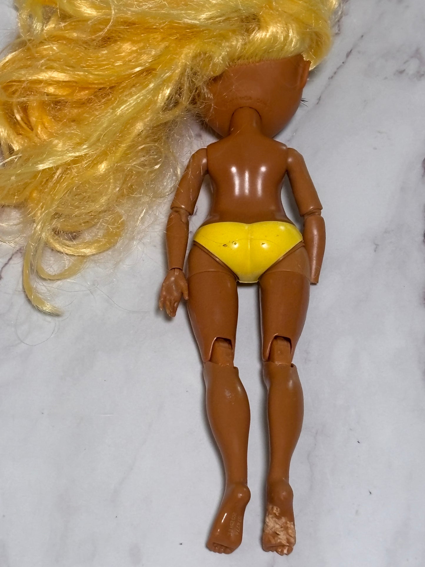 Rainbow High Sunny Madison Doll Long Yellow Hair Articulated Joints 2019 MGA