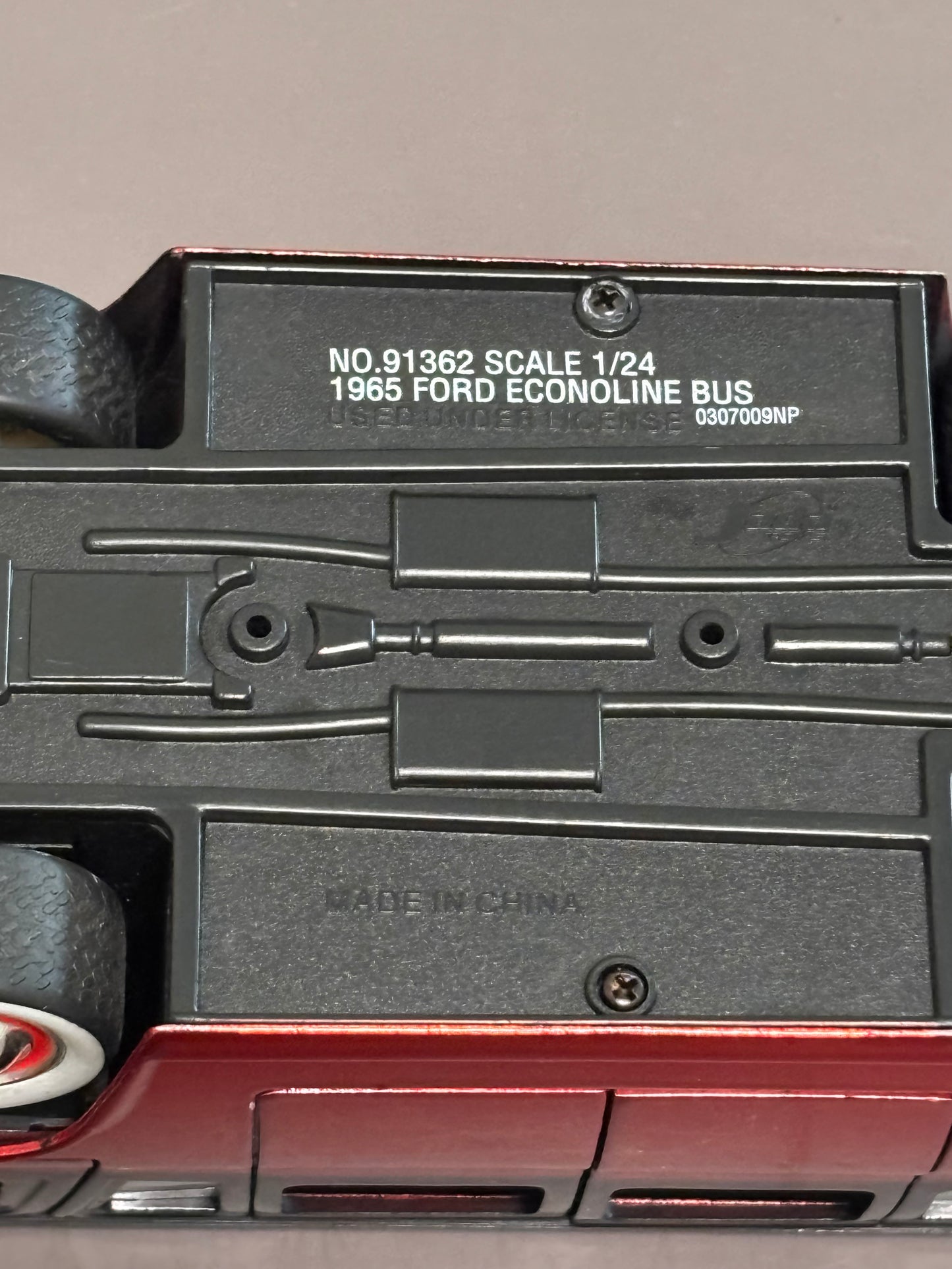 1965 Ford Econoline Bus - Red & Black 1/24 Scale by Jada