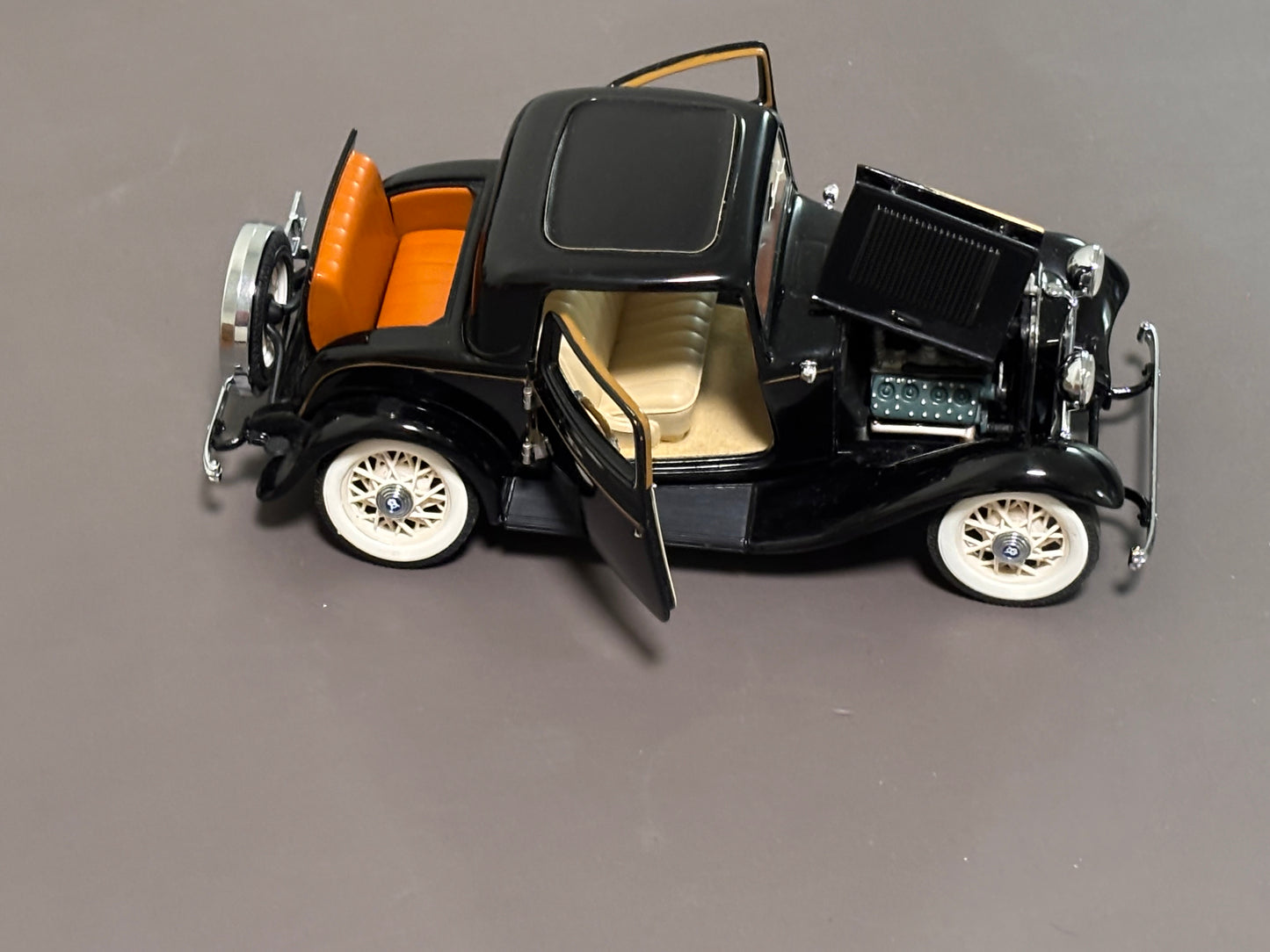 Franklin Mint 1932 Ford Deuce Coupe Precision Models Diecast 1:24 Black Hot Rod