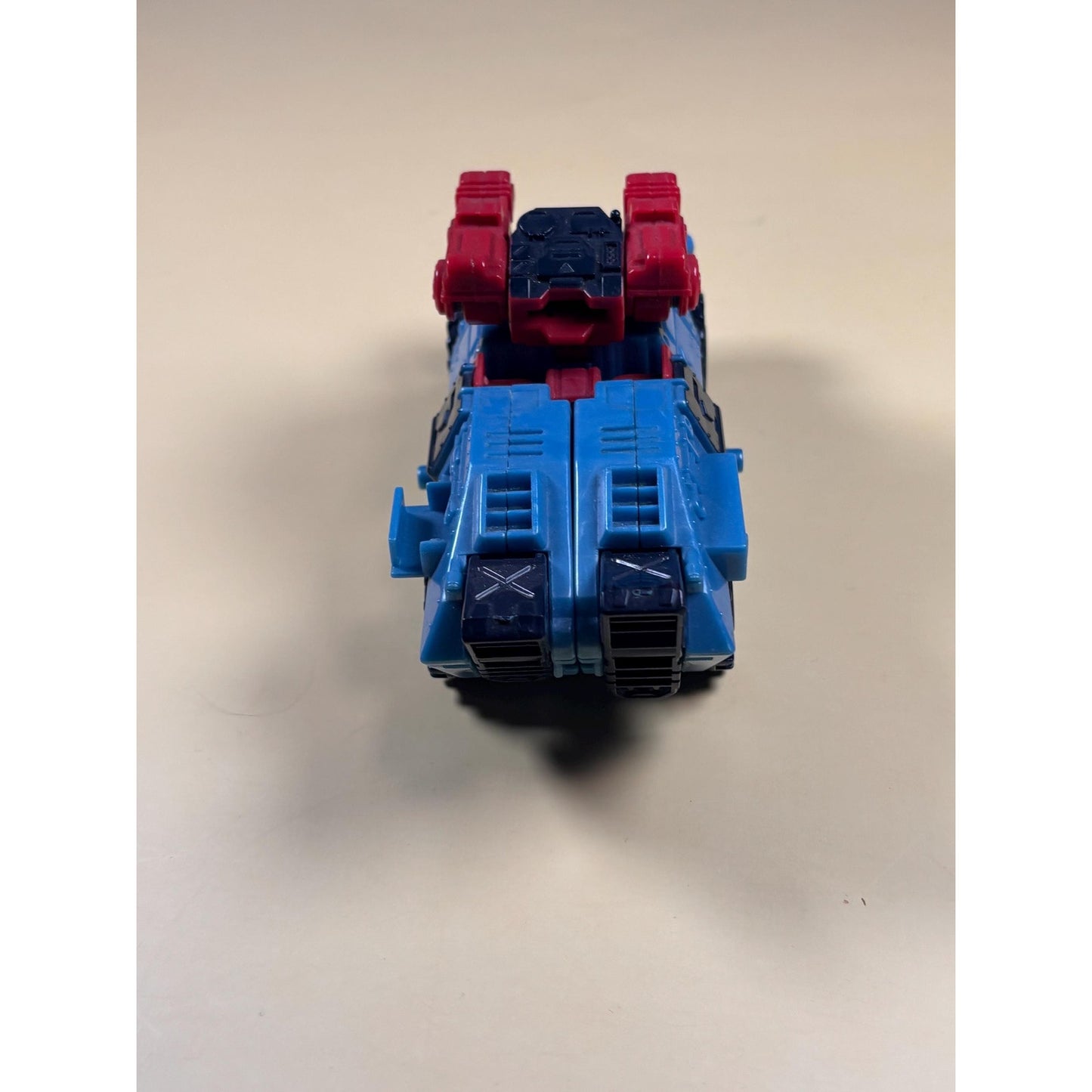 Cybertron Defense Hot Shot Action Figure Deluxe Transformers 2005 Hasbro