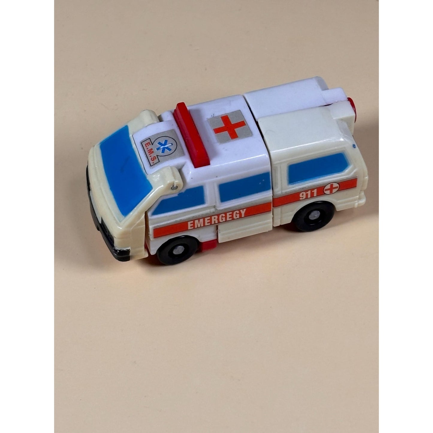 Vintage Transformers G1 KO Knockoffs First Aid Ambulance Figure 1986 EMS