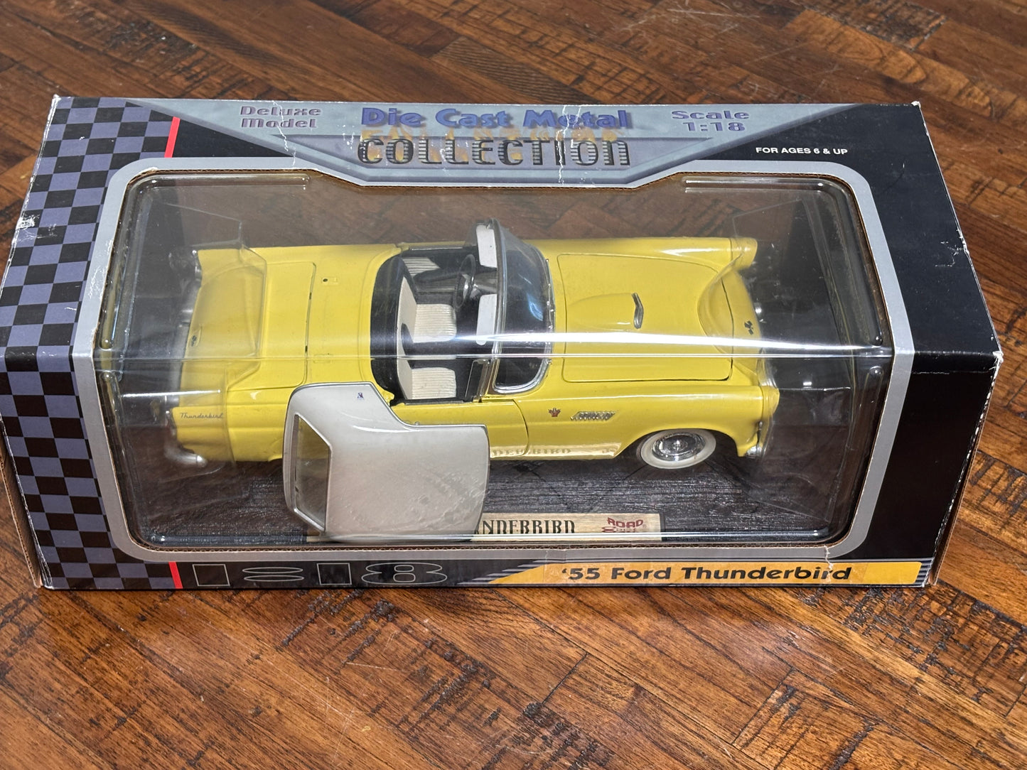 Road Tough 1955 Yellow Ford Thunderbird Removable Hard Top 1:18 Metal Die-Cast