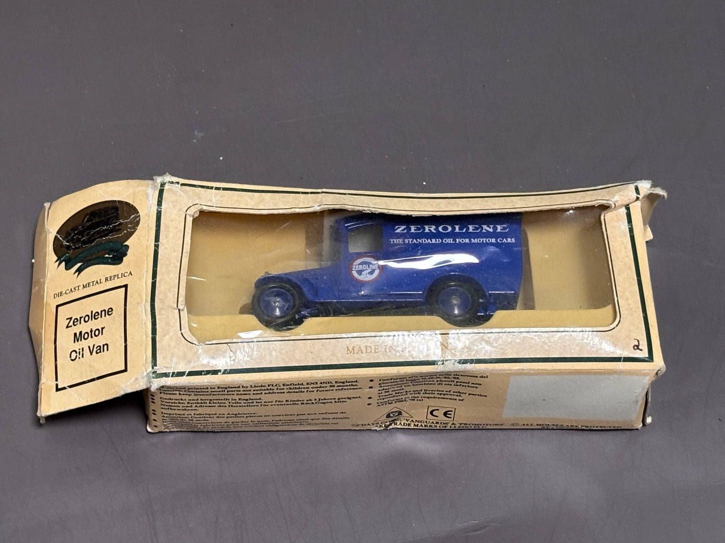 Chevron Commemorative Model Zerolene Motor Oil 1934 Chevrolet Van Diecast Metal