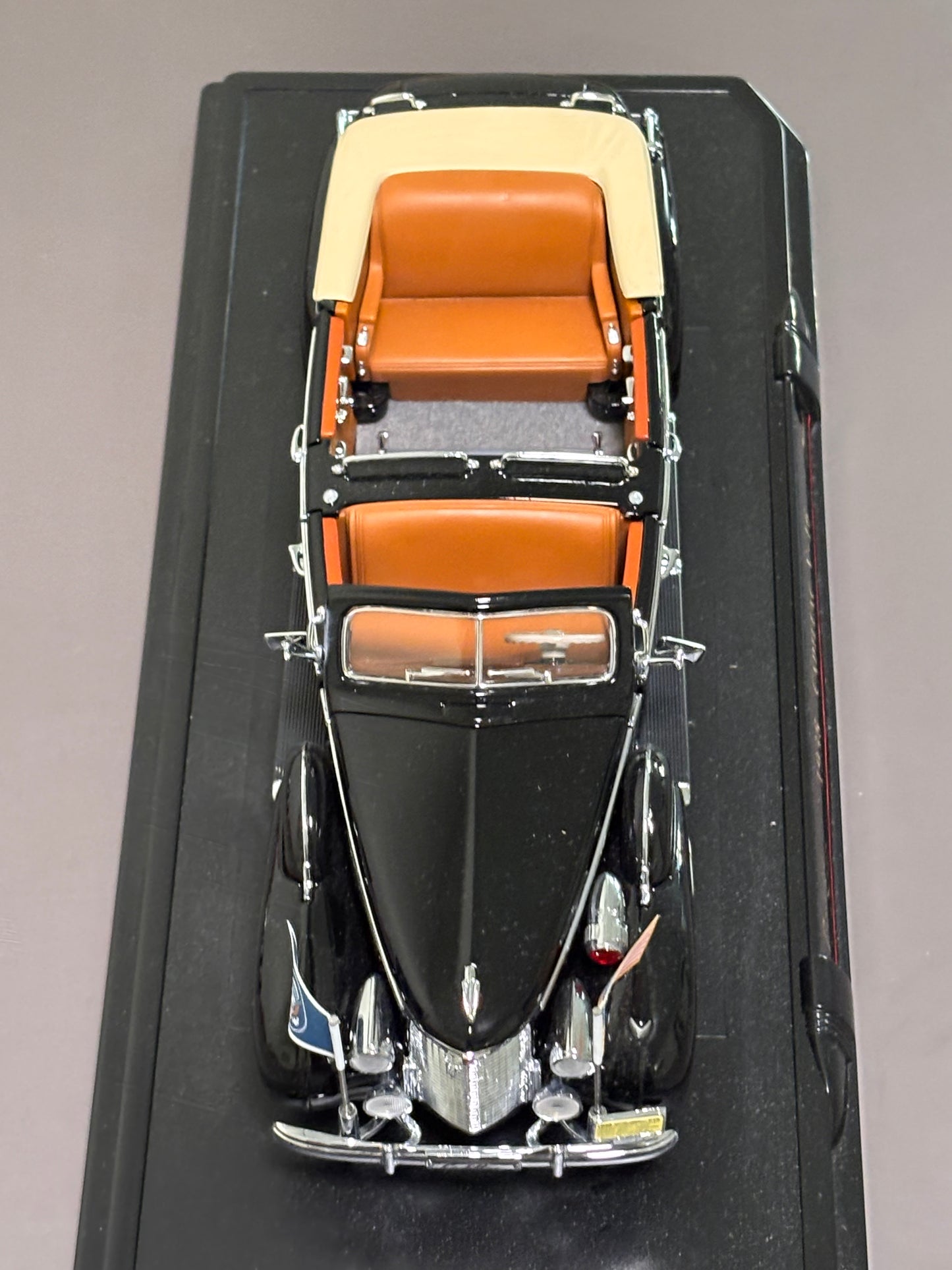 Road Signatures 1938 Cadillac V-16 Presidential Limo Diecast 1:24 Roosevelt