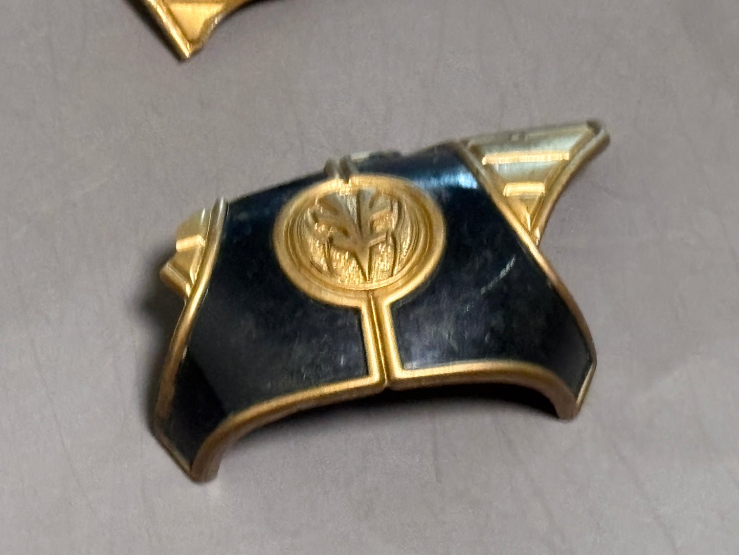 Vintage Bandai Mighty Morphin Power 8" White Ranger Chestplate Armor Part