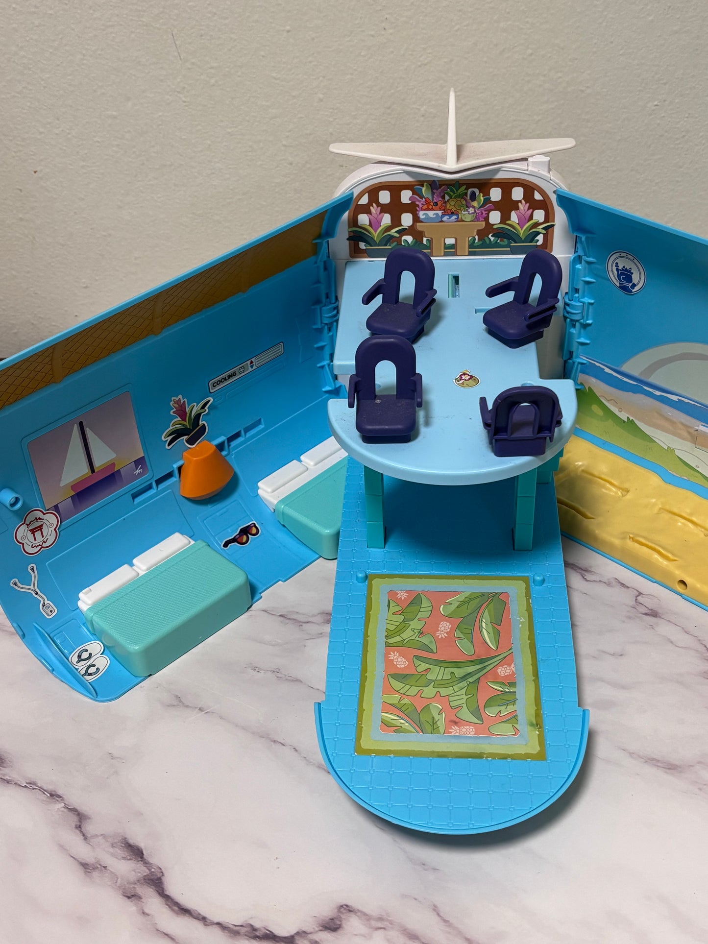 Bluey 3-in-1 Transforming Plane Figure Playset Airplane Boat Resort