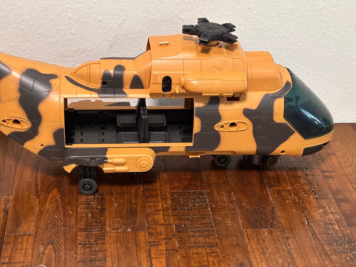 2013 Hasbro G.I. Joe Retaliation Eaglehawk Assault Helicopter