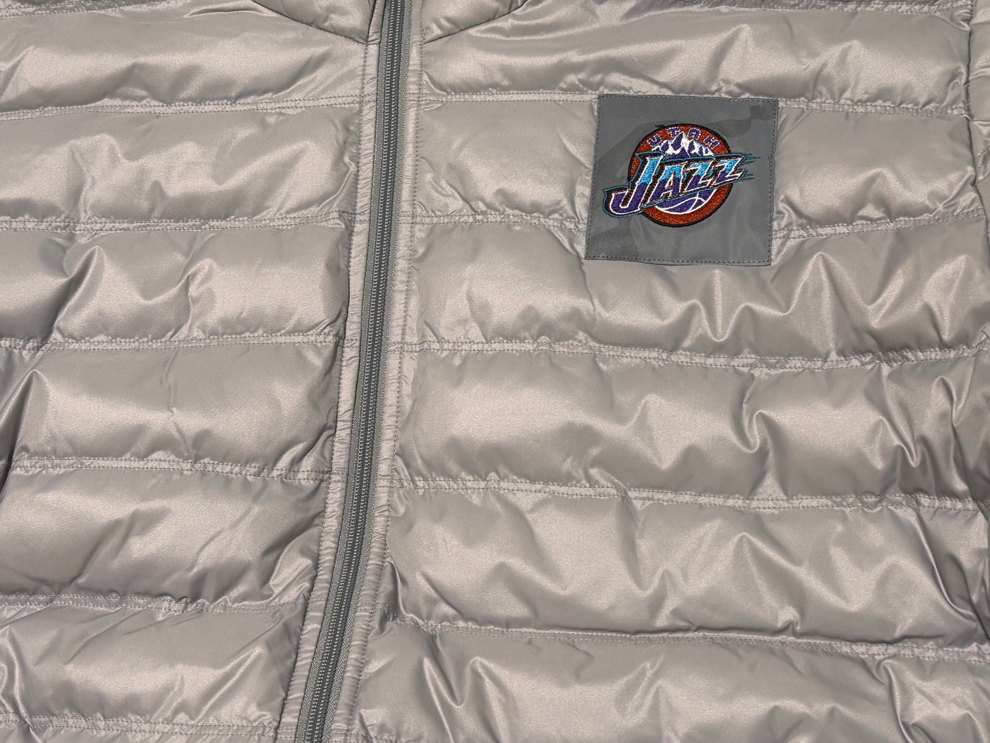 Utah Jazz Mitchell & Ness NBA Retro Hardwood Classic HWC Starter Puffer Winter Full Zipper Pullover Hooded Hood Jacket  Purple Gray Silver Mens Large L New NWOT