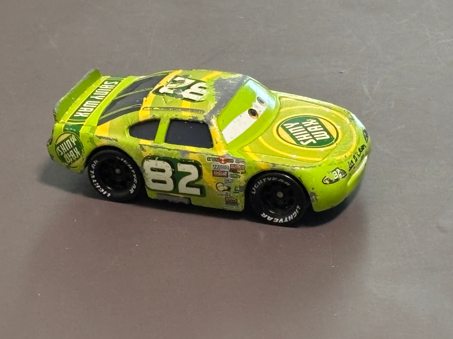 Disney Pixar Cars - Shiny Wax Darren Leadfoot Piston Cup - 1:55 Diecast