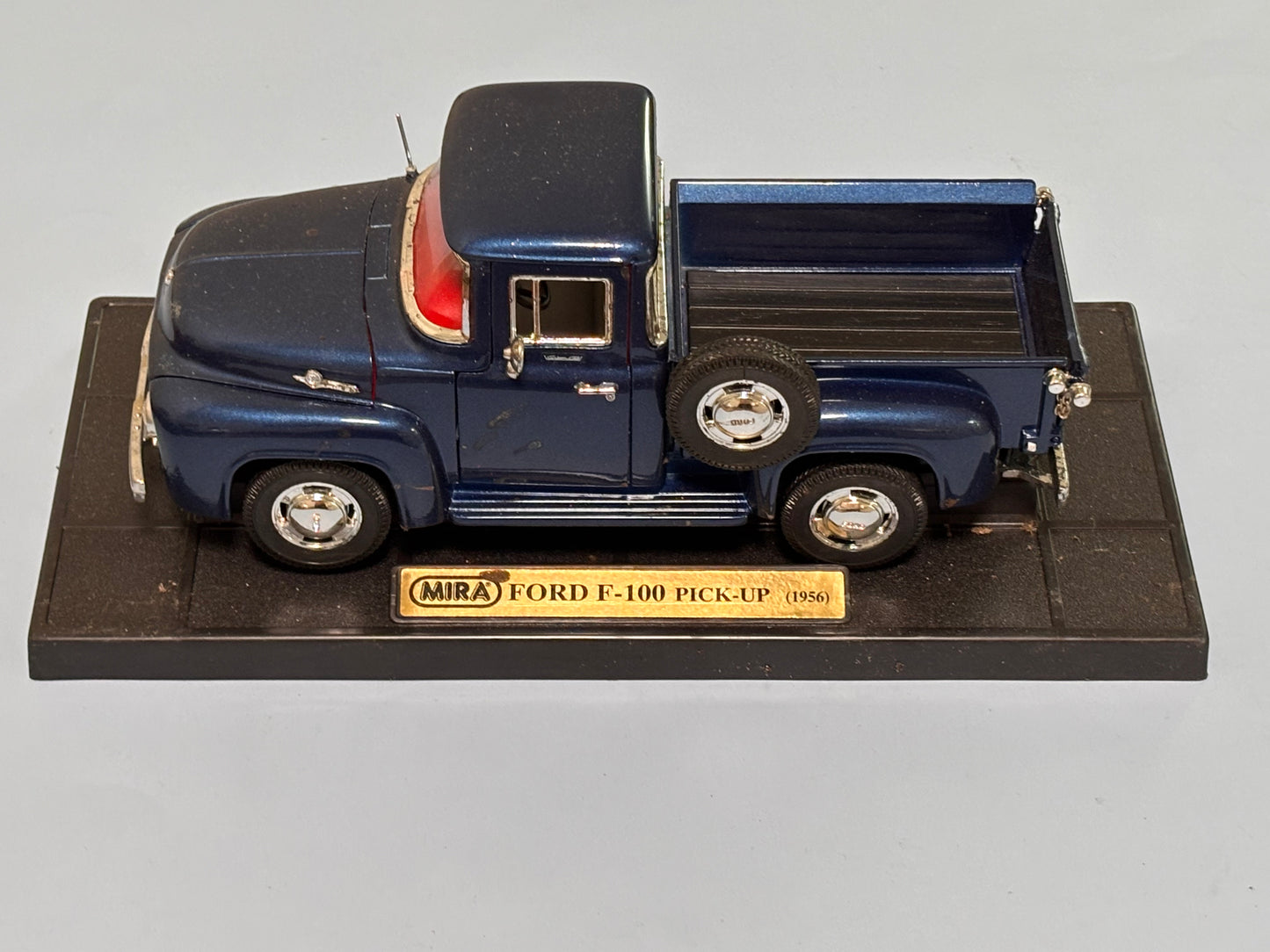 Blue 1/18 Vintage : Classic Ford F100 V8 Pick Up 1956 Die Cast Model Mira Models