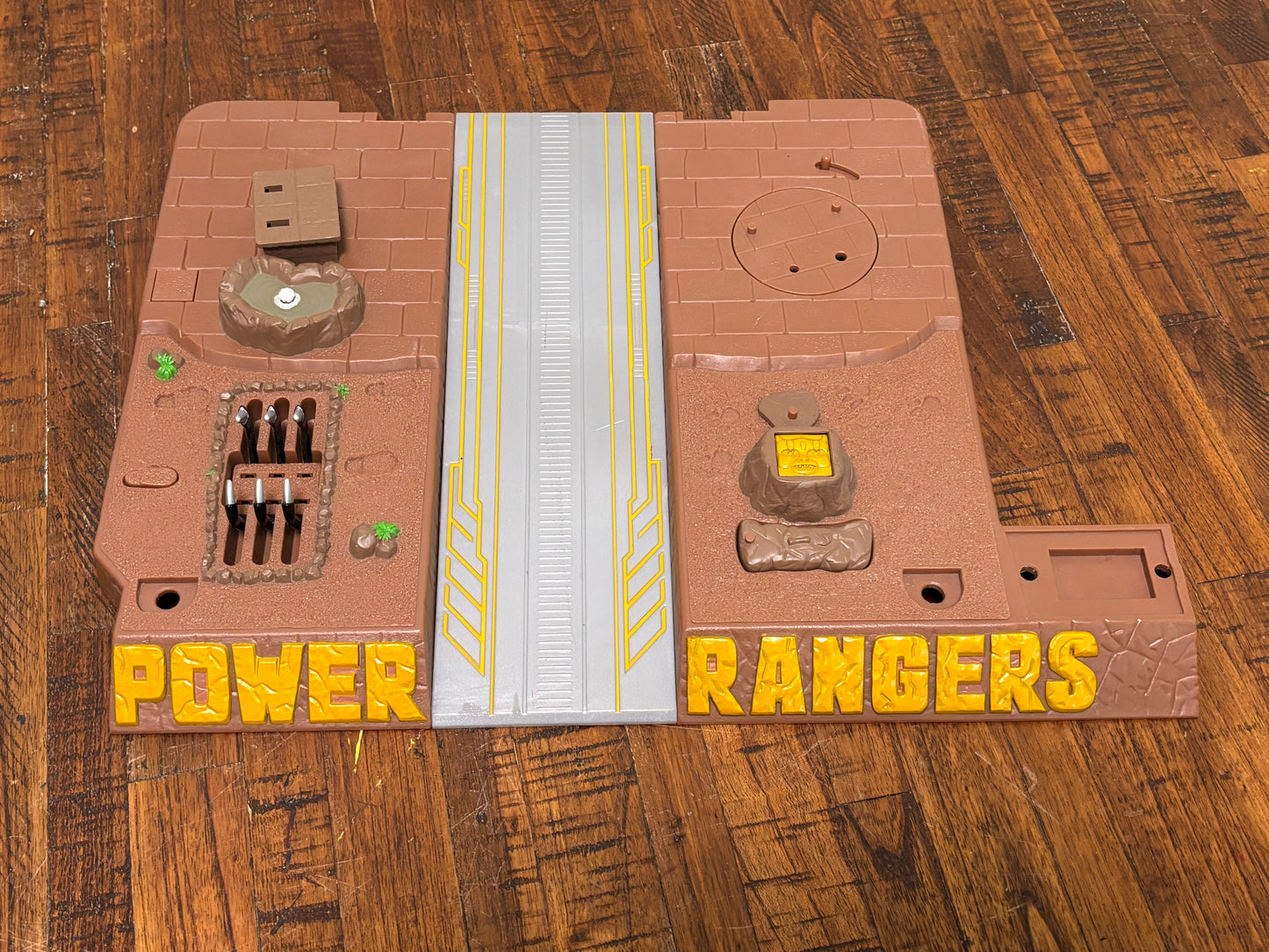 Power Ranger Wild Force Deluxe Temple Ruins Playset shayla incomplete
