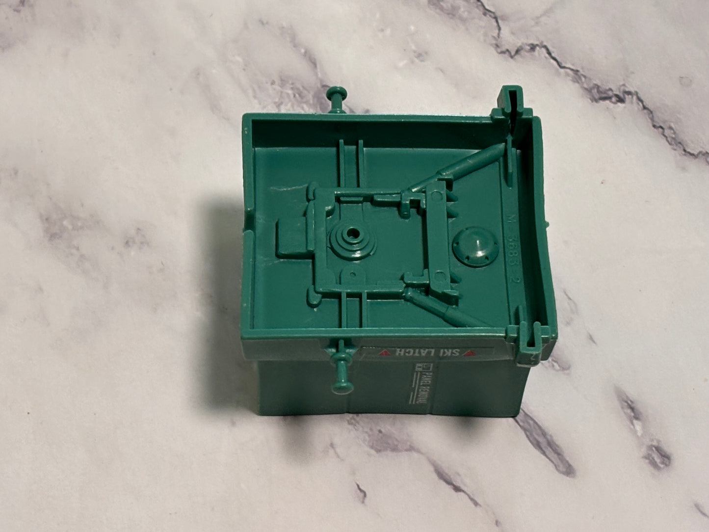 GI JOE 1984 Zartans Swamp Skier Parts Towing Container Box Crate Vintage M-3683-2