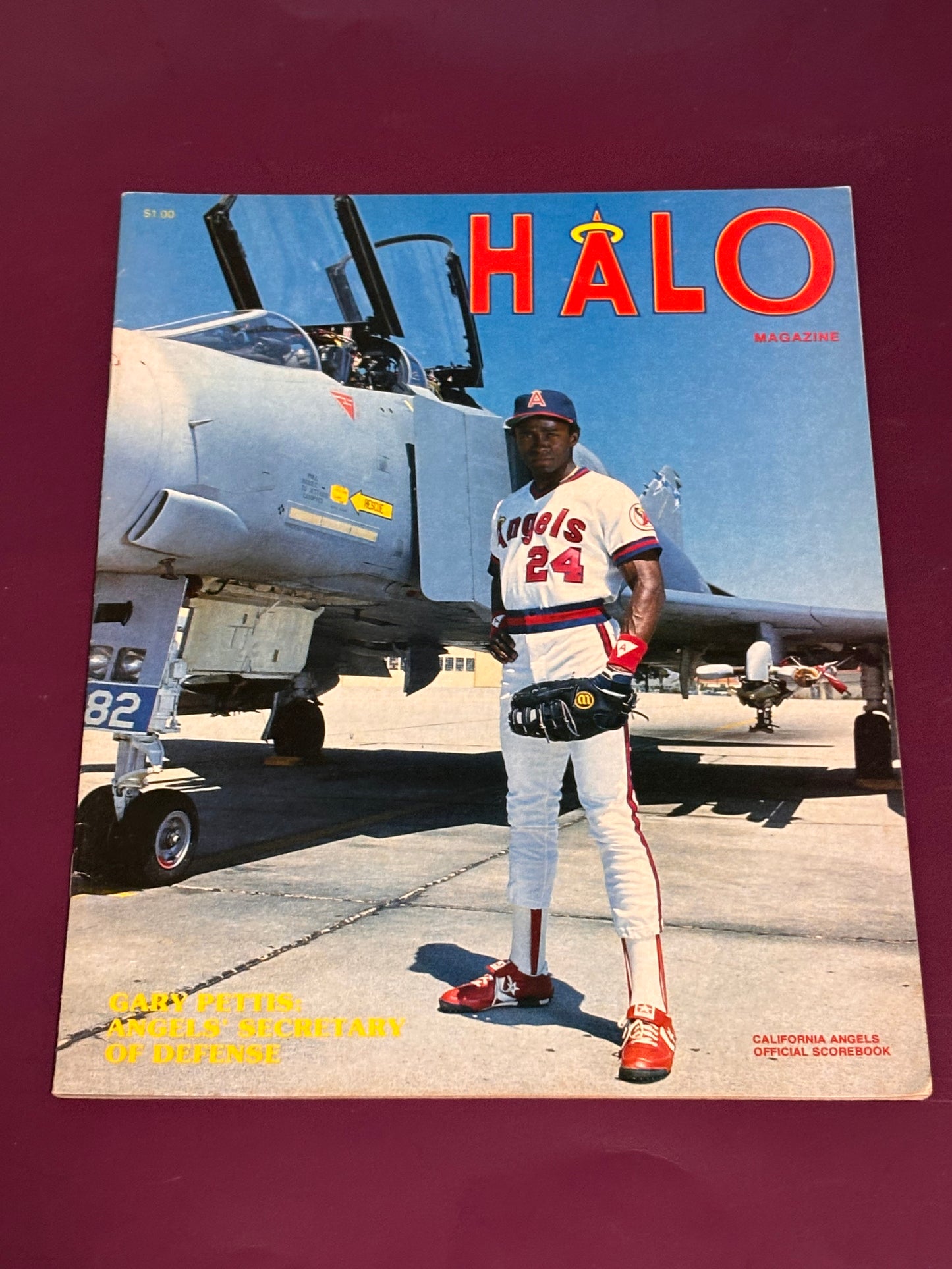 1986 Halo Magazine California Angels Official Scorebook Gary Pettis Baseball MLB