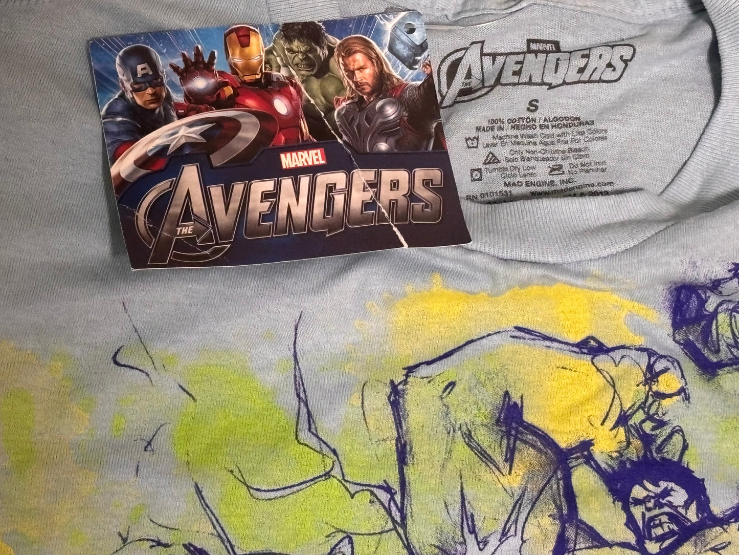 Marvel Avengers Group Logo Short Sleeve Gray Graphic T-Shirt Men’s Blue Gray Small S New NWT