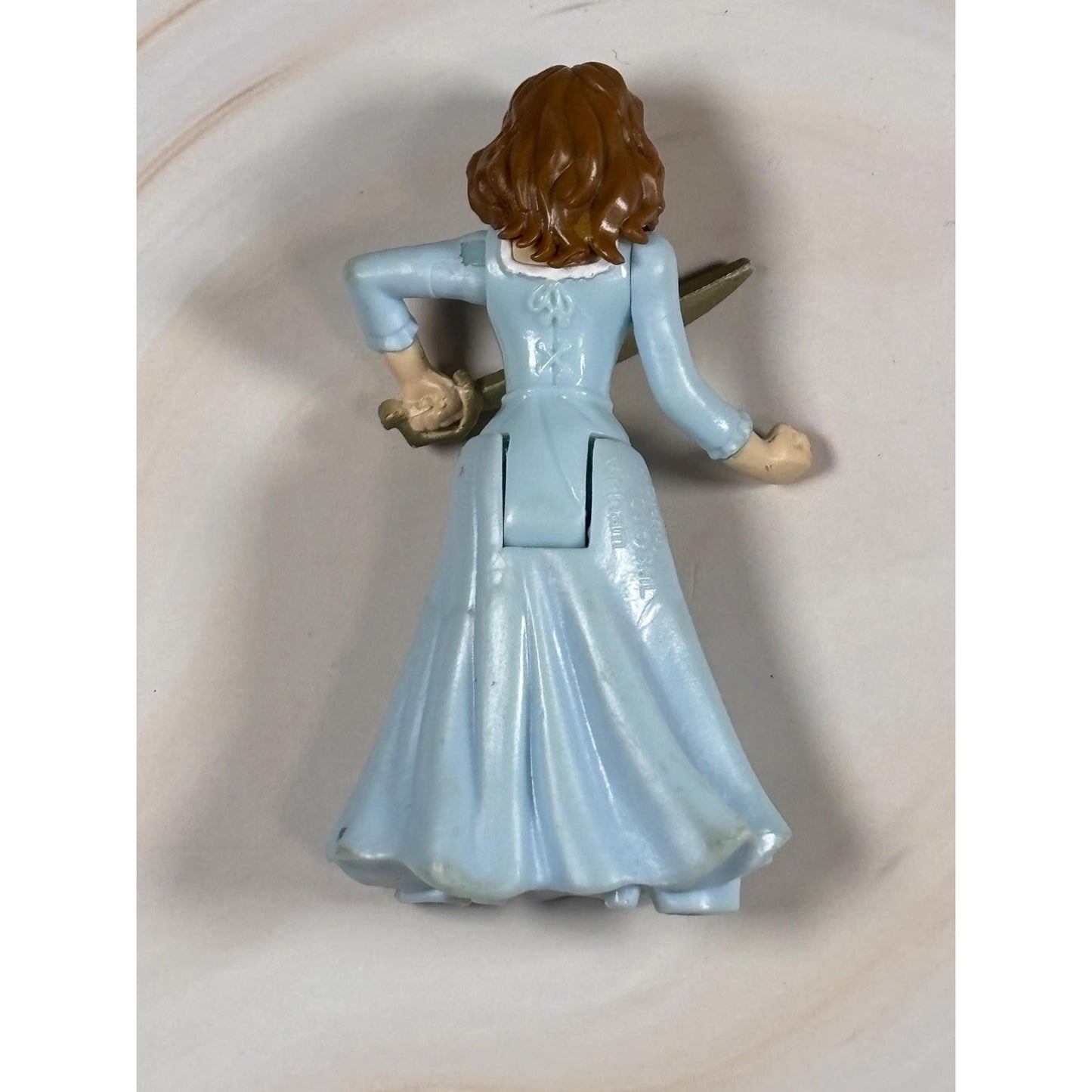 Pirates of the Caribbean Dead Men Tell No Tales Carina Figure Spin Master 2.5"
