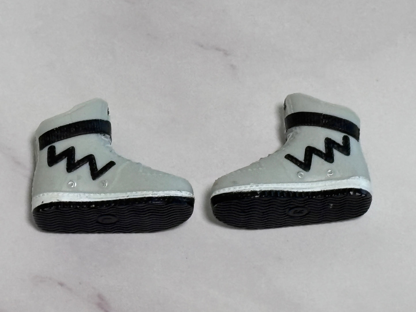 LOL Surprise OMG Cool Lev Doll Sneakers Boots Shoes White Black