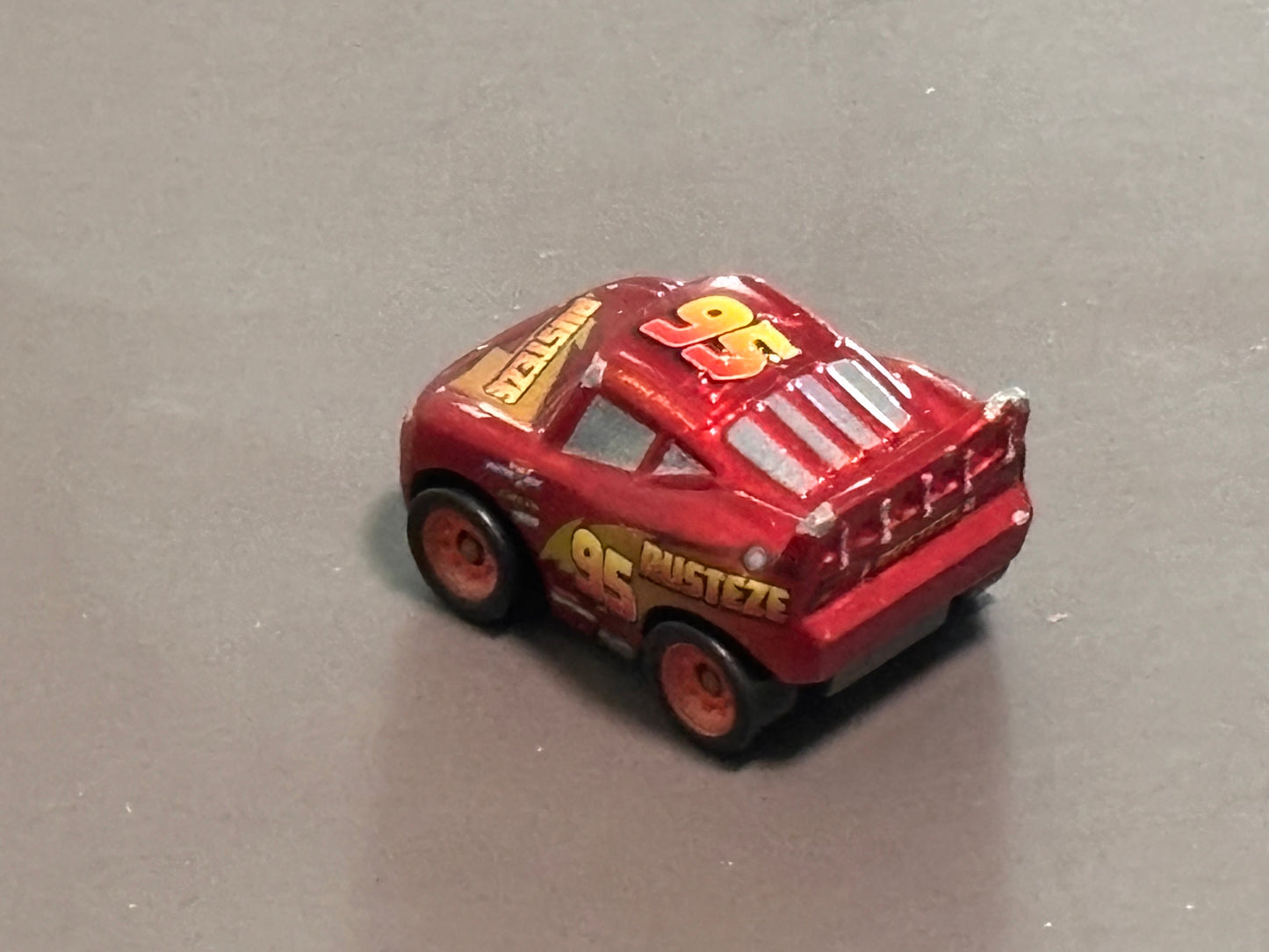 Disney Pixar Cars 3 Mini Racers Metallic Lightning McQueen Mattel
