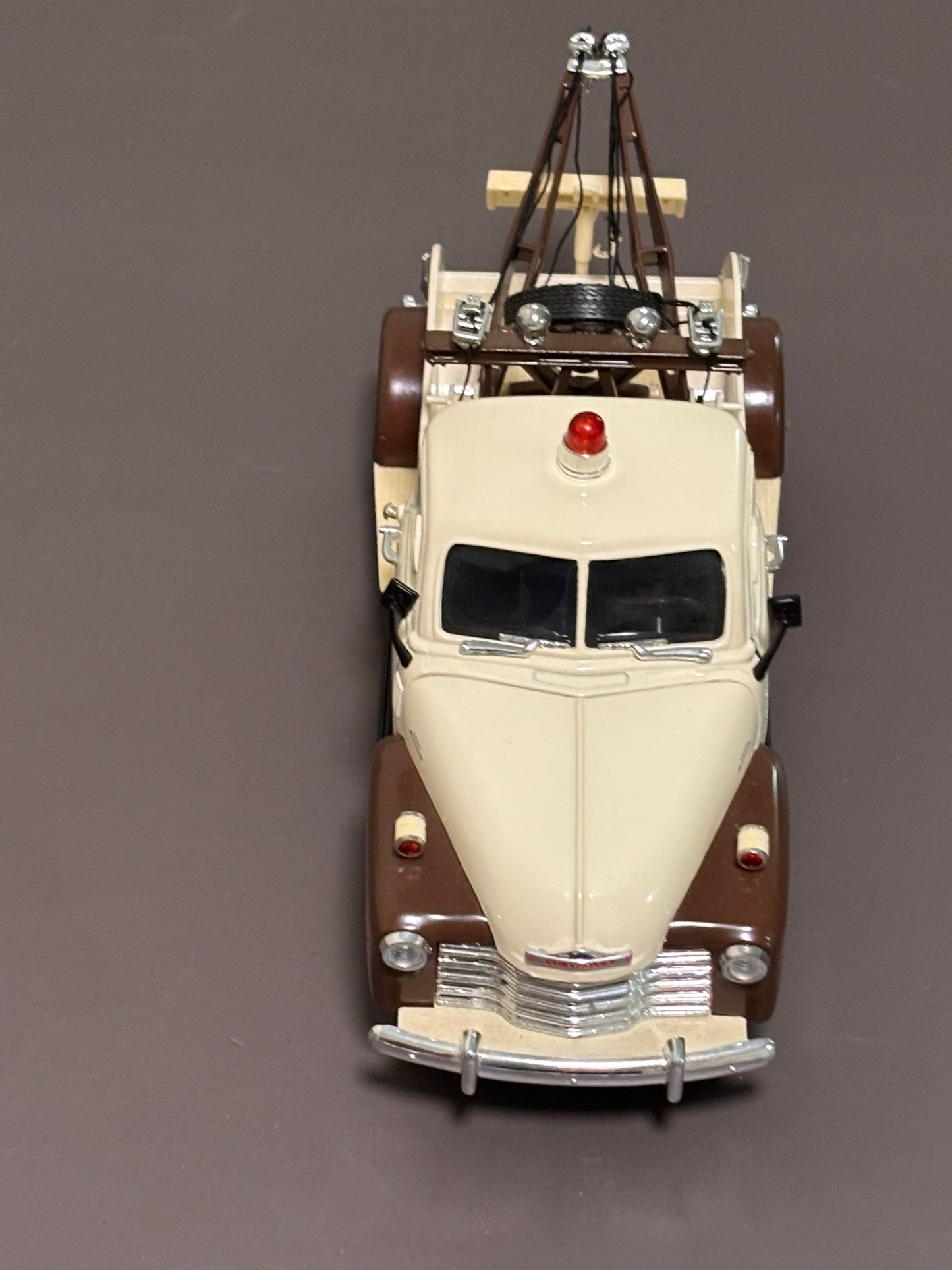 Jada Silver 1953 Chevy Wrecker 1/24 Thunder Towing "Strong As Thunder" #50100