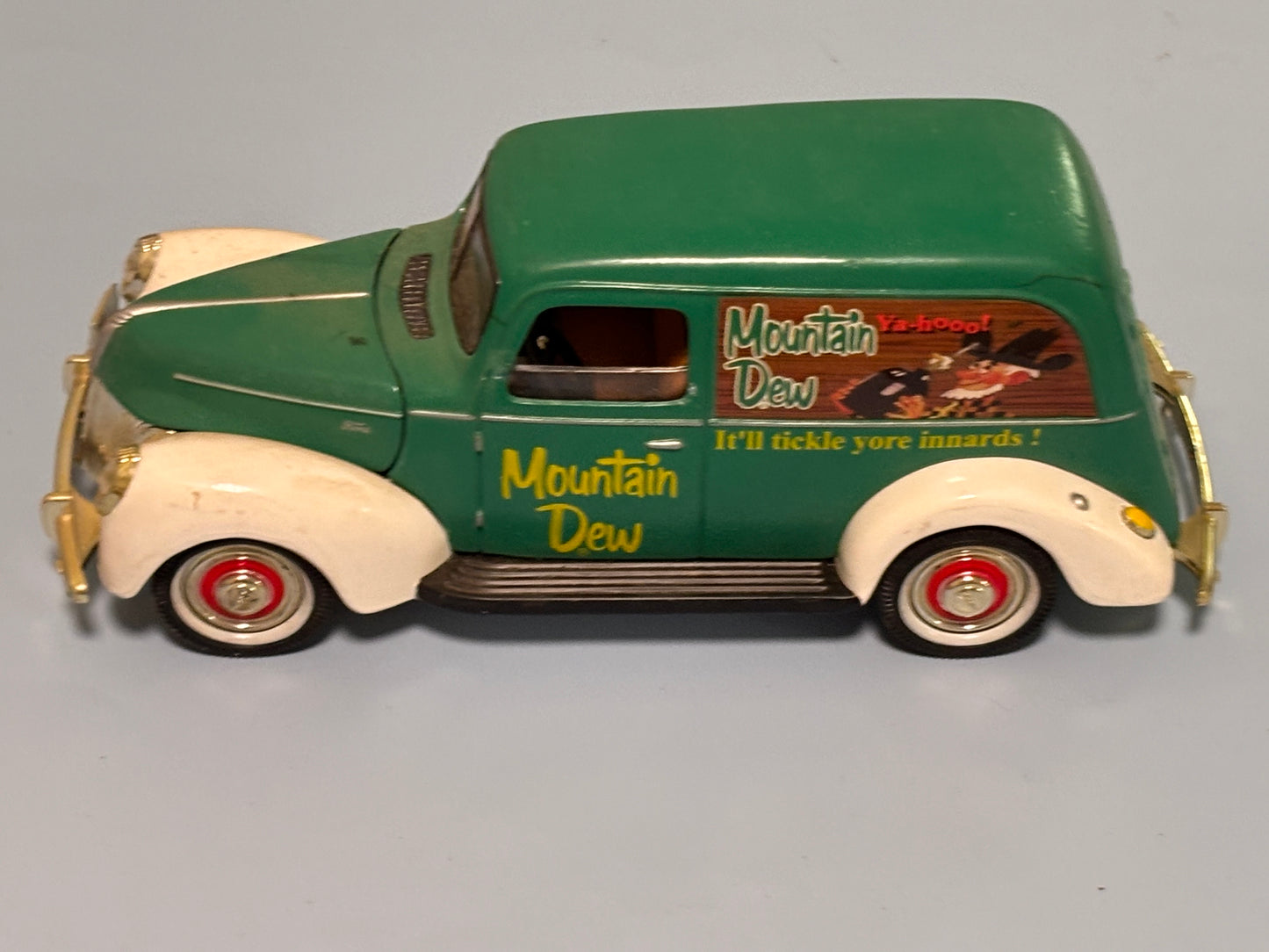 Ya-hoo! Mountain Dew Hillbilly Golden Wheel DieCast 1940 Ford Delivery Truck Van