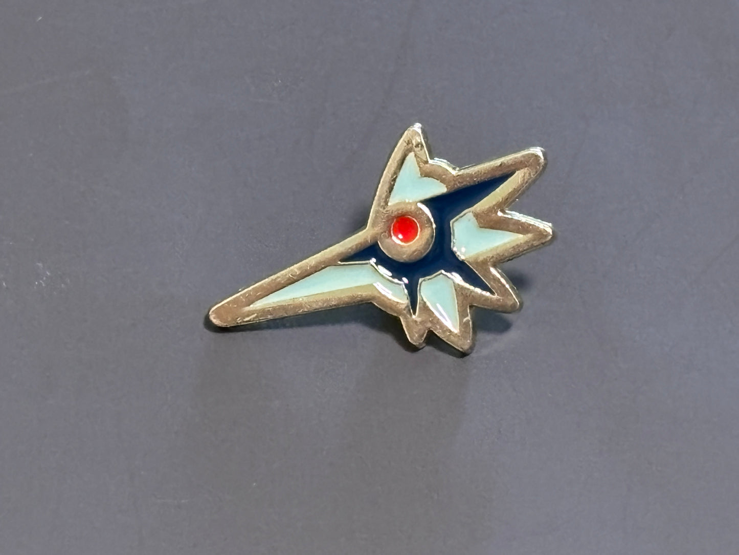 Pokemon Unova Region Legend Gym Leader Badge Starburst Blue Gold Enamel Pin