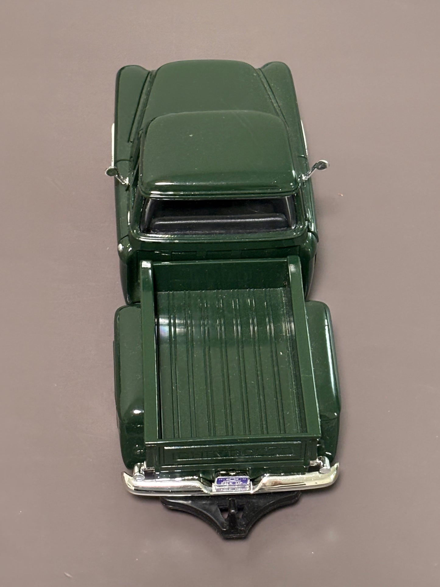 Motor Max 1955 Chevrolet Pickup 1:24 Diecast Dark Green No. 68064 With Tow Hook