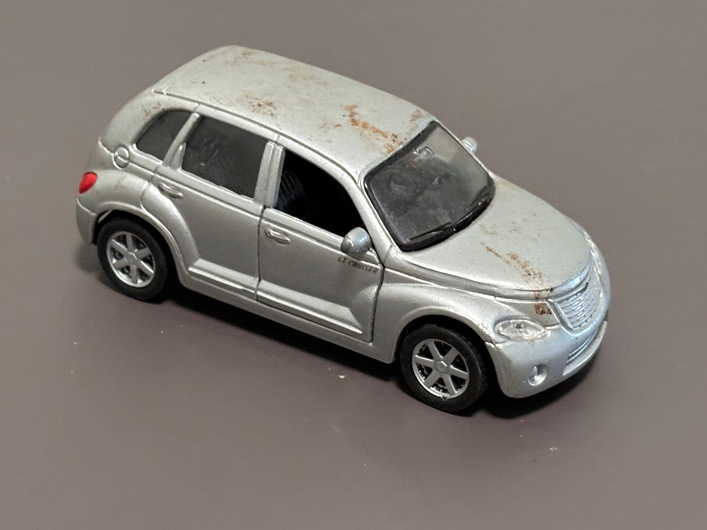Maisto 2000 Chrysler GT Cruiser Silver Diecast Car 1:39