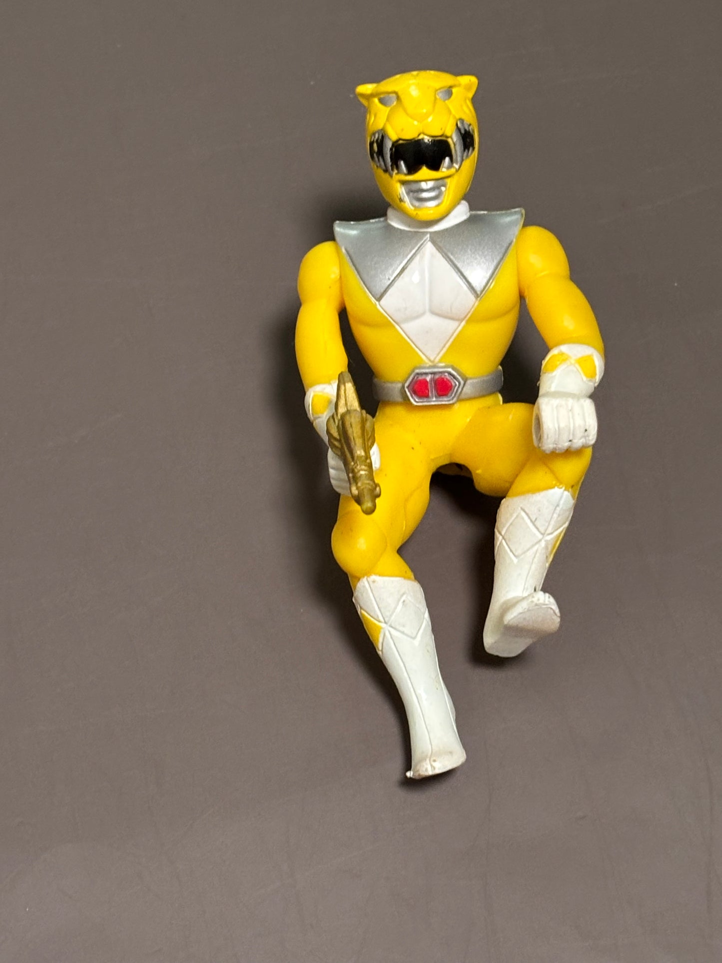 Mighty Morphin Power Rangers Yellow Ranger Action Figure 6” Sitting Down