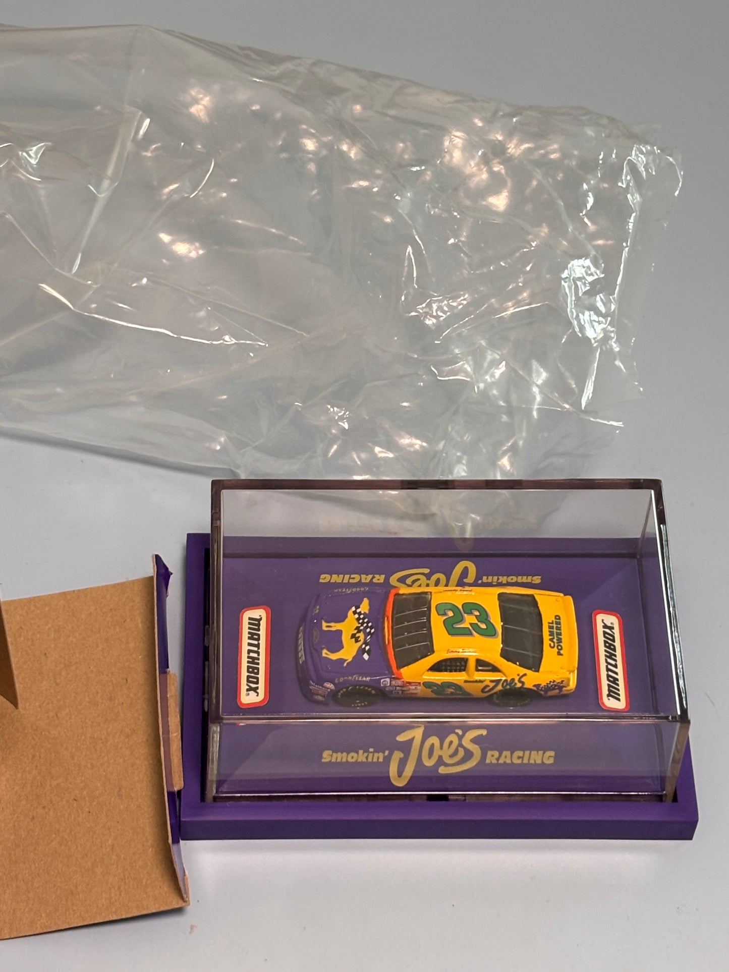 1995 Matchbox Spencer #23 Smokin Joes   Ford Thunderbird 1:64 scale car w/Case