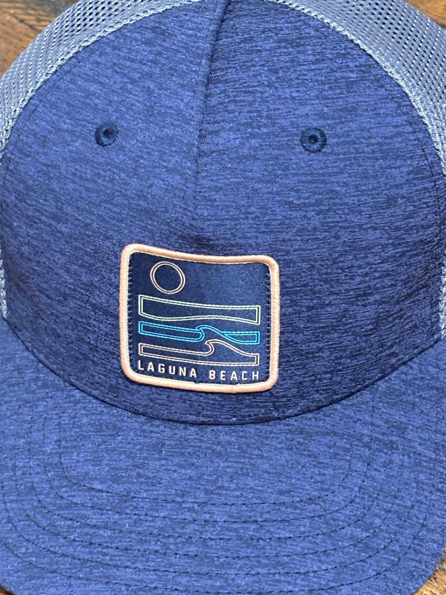 Under Armor Laguna Beach California Adjustable Snap Back Mesh Trucker Hat Cap Gray Blue New NWT