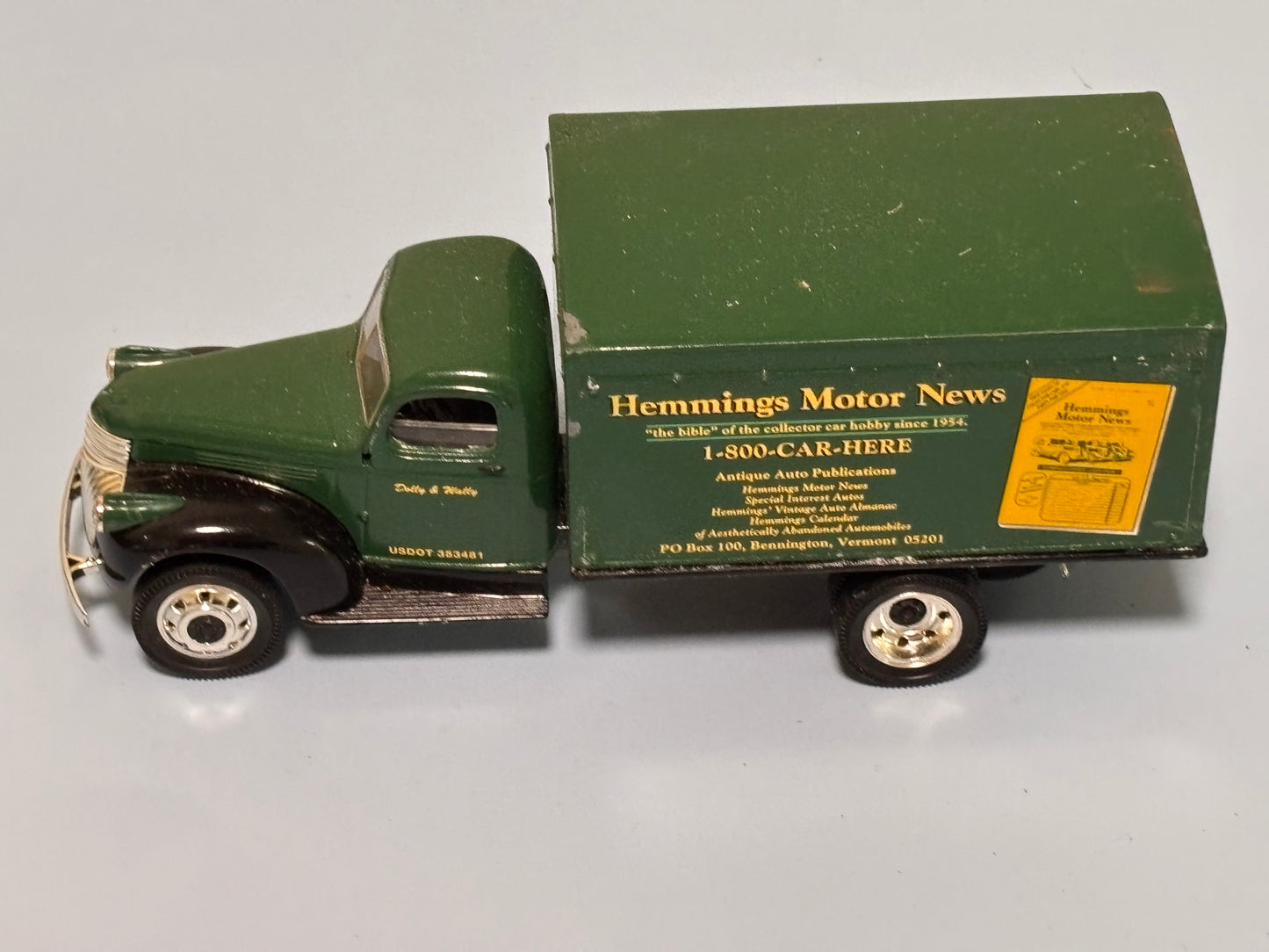 Hemmings Motor News 1/34 1942 Chevrolet 1 1/2 Ton Van Box Bank Liberty Classics