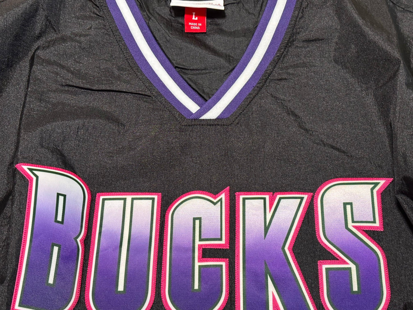 Milwaukee Bucks Mitchell & Ness NBA Retro Hardwood Classic HWC Swingman World Big Face Team Logo Pullover Wind Breaker Mesh Black Purple Jacket Men’s Large L NWOT New