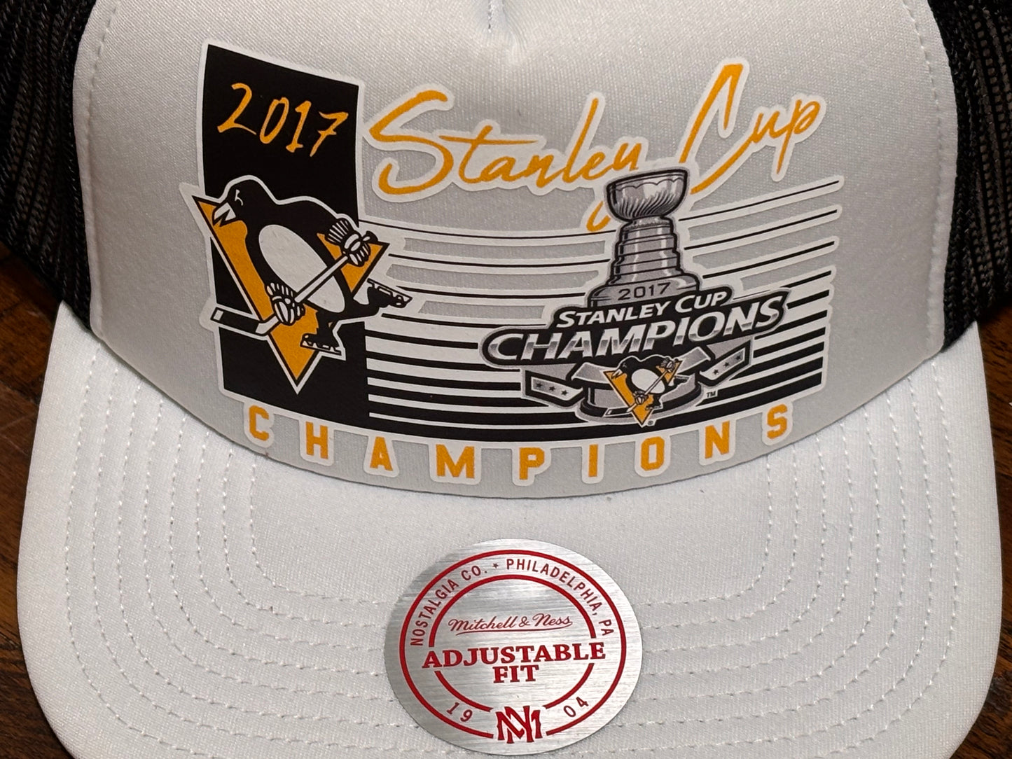 Mitchell & Ness NHL Hockey Pittsburgh Penguins 2017 Stanley Cup Finals Champions Snap Back Adjustable Mesh Trucker Hat White Black Yellow New