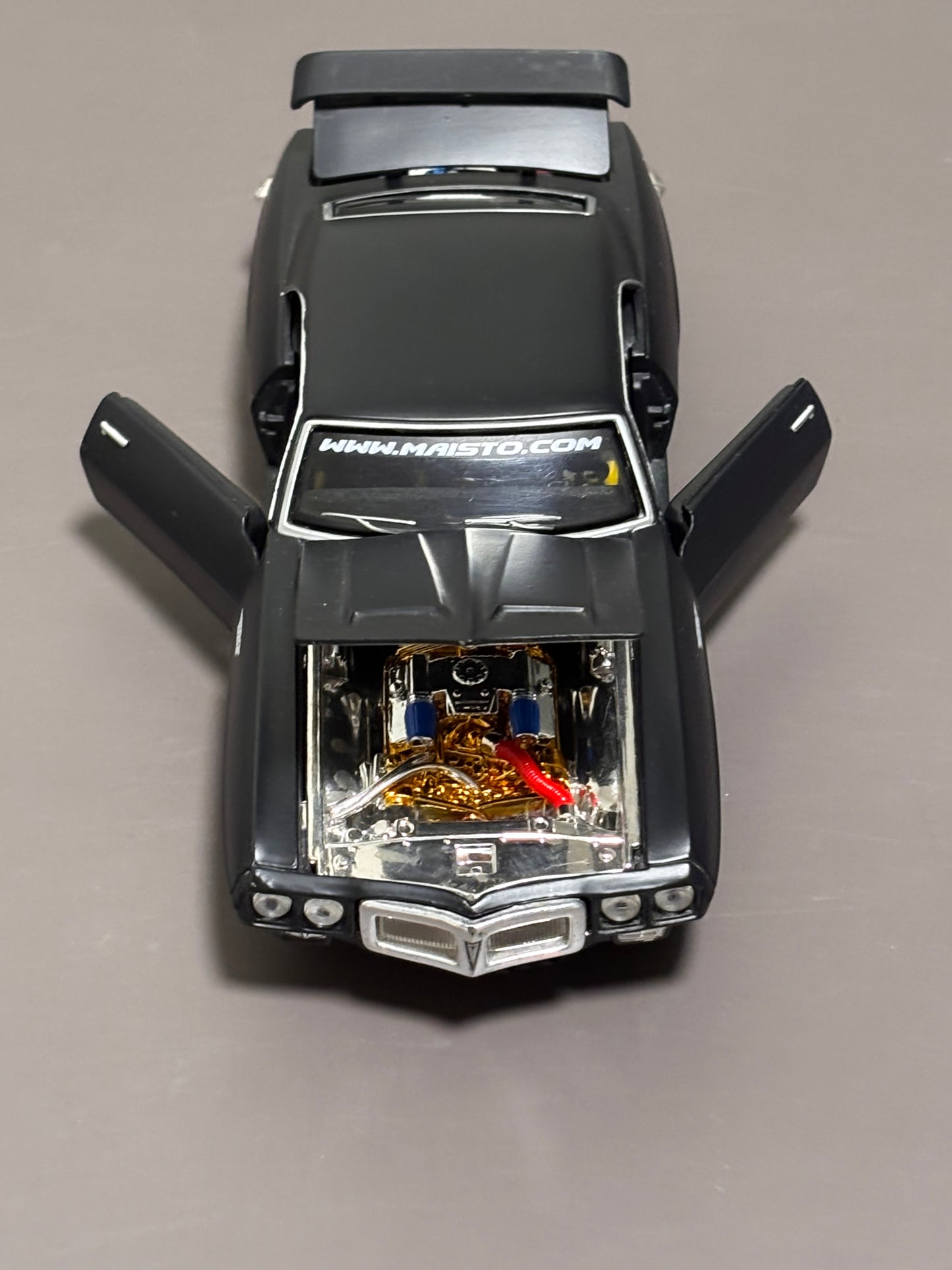 1969 Matte Black Pontiac Firebird 1:24 Die cast Car Maisto Pro Rodz