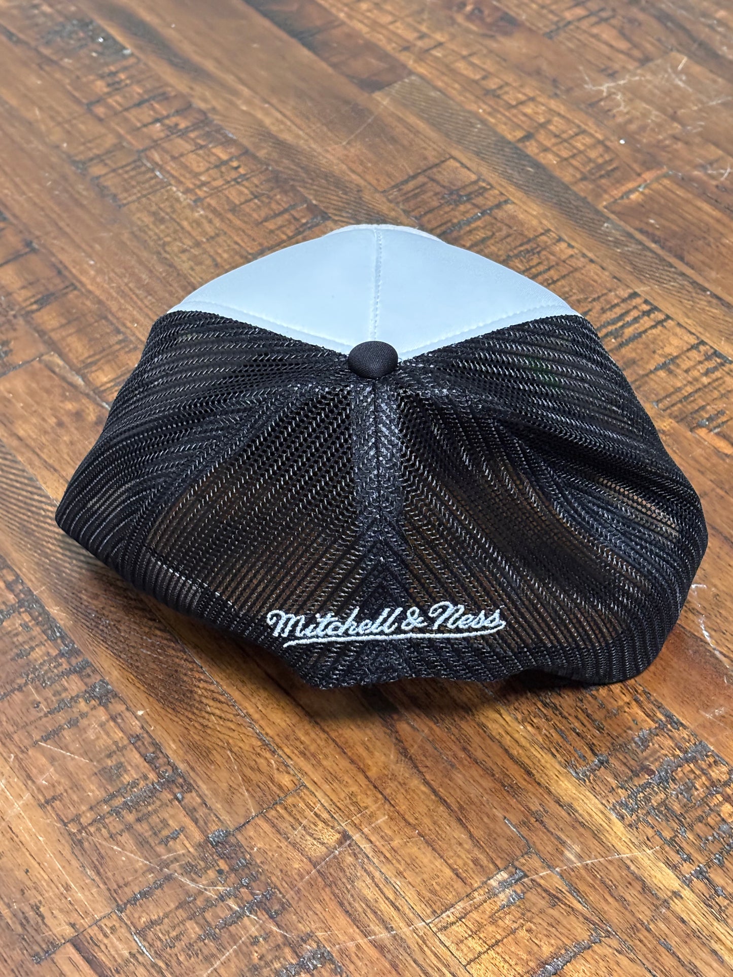 Mitchell & Ness Branded Home Run Baseball Vintage Snapback Adjustable Mesh Trucker Hat Fit Cap Black White Cream New