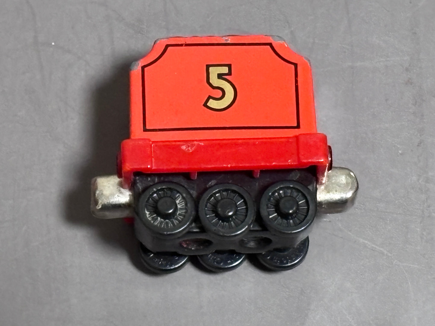 James Thomas the Tank Engine & Friends Gold Red #5 Tender Car Diecast Magnetic