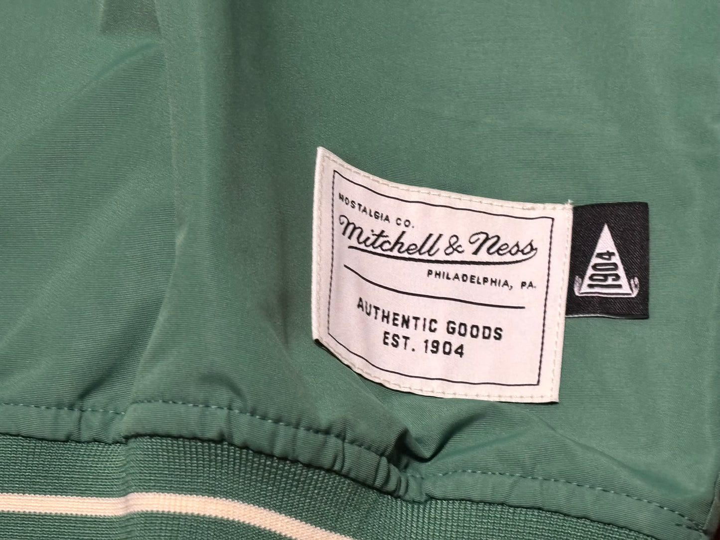 Mitchell & Ness Branded Sports Athletic Goods Pullover Long Sleeve Tee T Shirt Wind Breaker Jacket Green White Trim Men’s Large L New NWOT