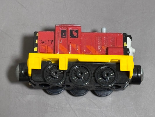 Thomas & Friends Take N Play Die-cast Train Tank Engine Salty Magnet 2012