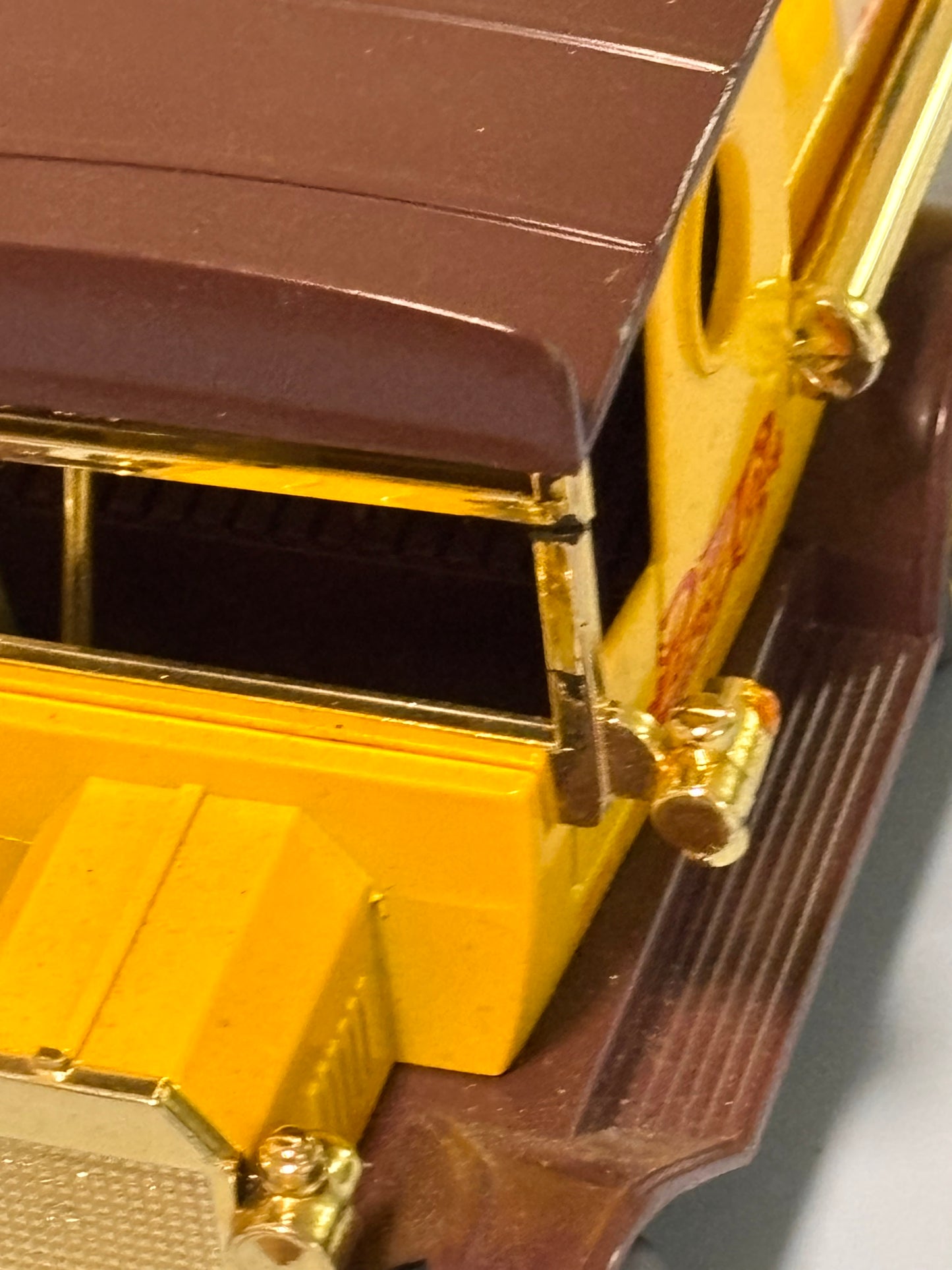 Pepsi Pepsi Cola Tanker Yellow & Brown Delivery Truck Golden Wheel Classic 1/24