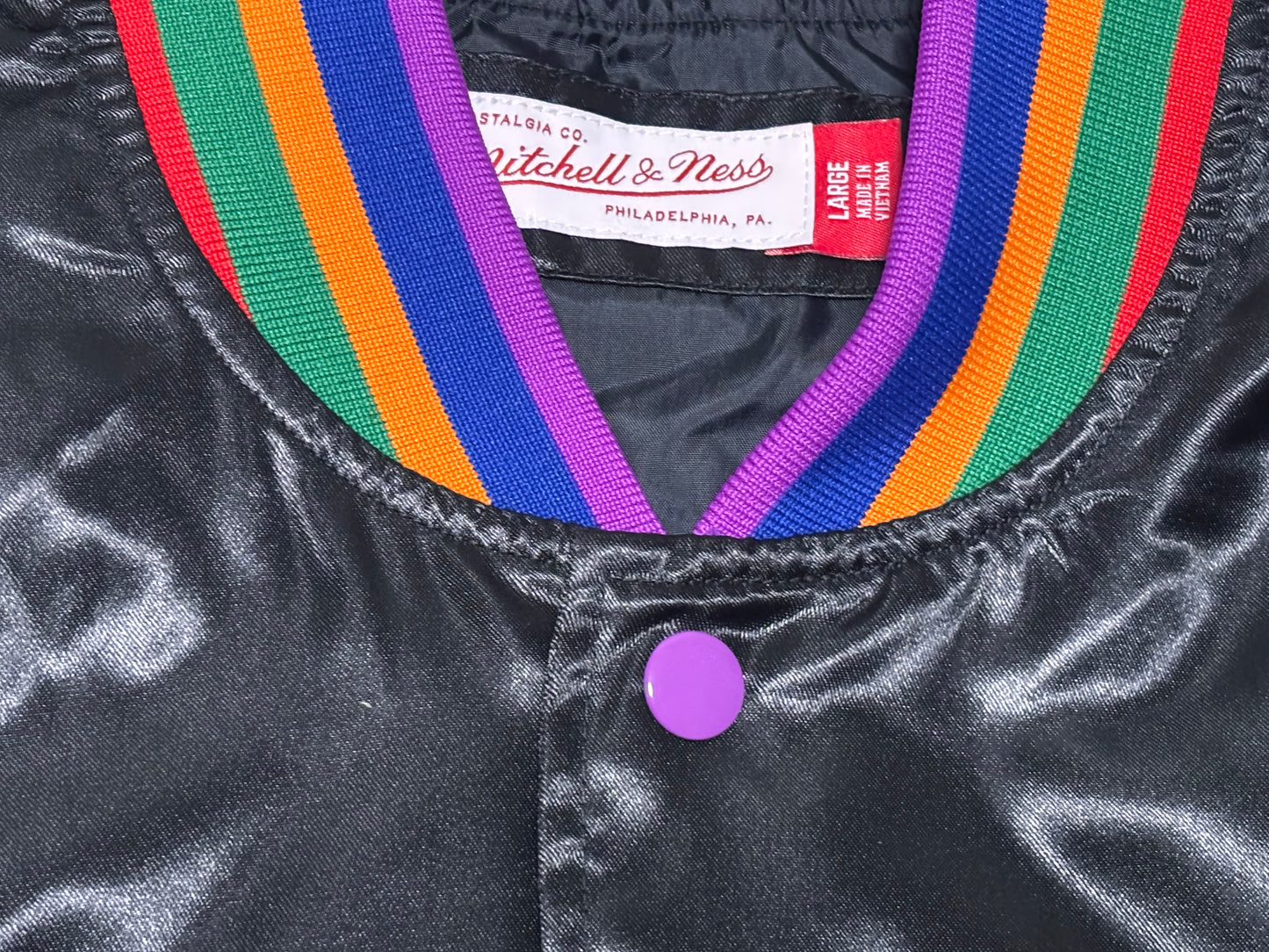 Mitchell & Ness Branded Sports Athletic Goods Pullover Long Sleeve Bomber Jacket Black Rainbow Striped Trim Cuffs Men’s Large L New NWOT
