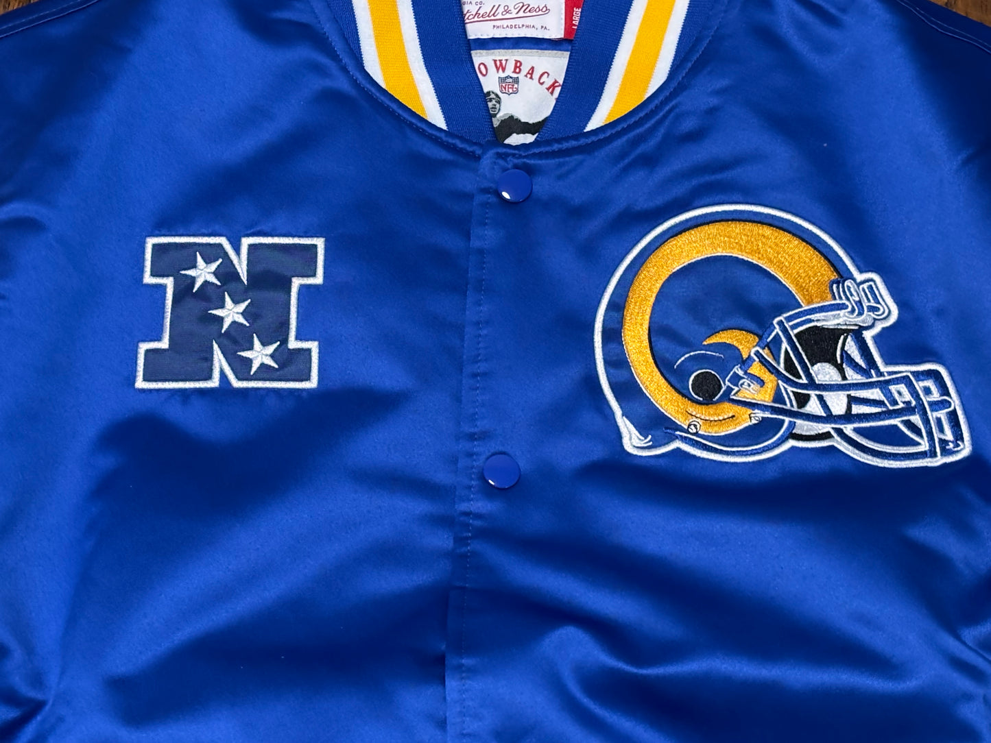Saint Louis LA Los Angeles Rams Mitchell & Ness NFL Football Throwback Heavy Weight Full Button Down Long Sleeve Pullover Satin Jacket Shirt Gold Yellow Blue Men’s Large L New NWOT