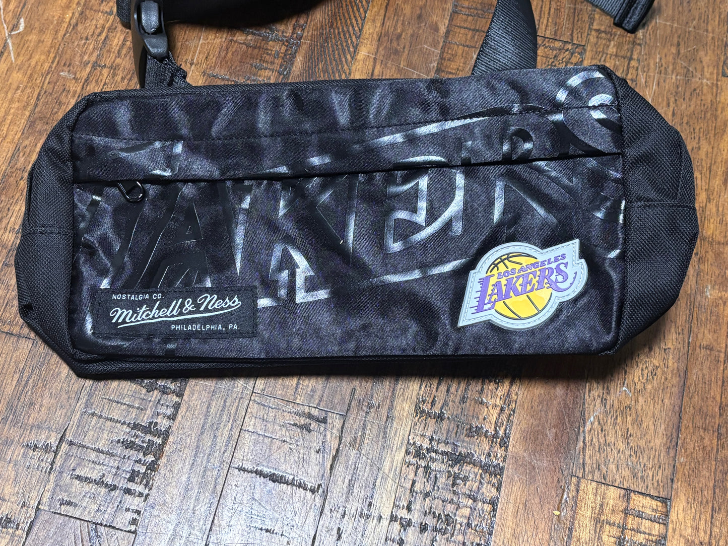 Los Angeles LA Lakers Mitchell & Ness Nba Retro Hardwood Classic HWC Fanny Pack Adjustable Bag Black New NWT