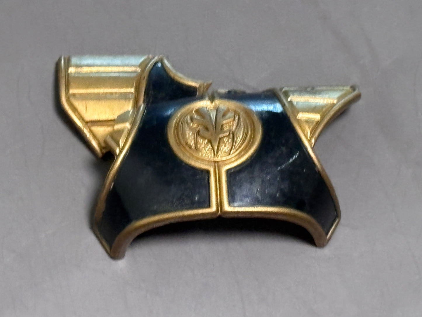 Vintage Bandai Mighty Morphin Power 8" White Ranger Chestplate Armor Part